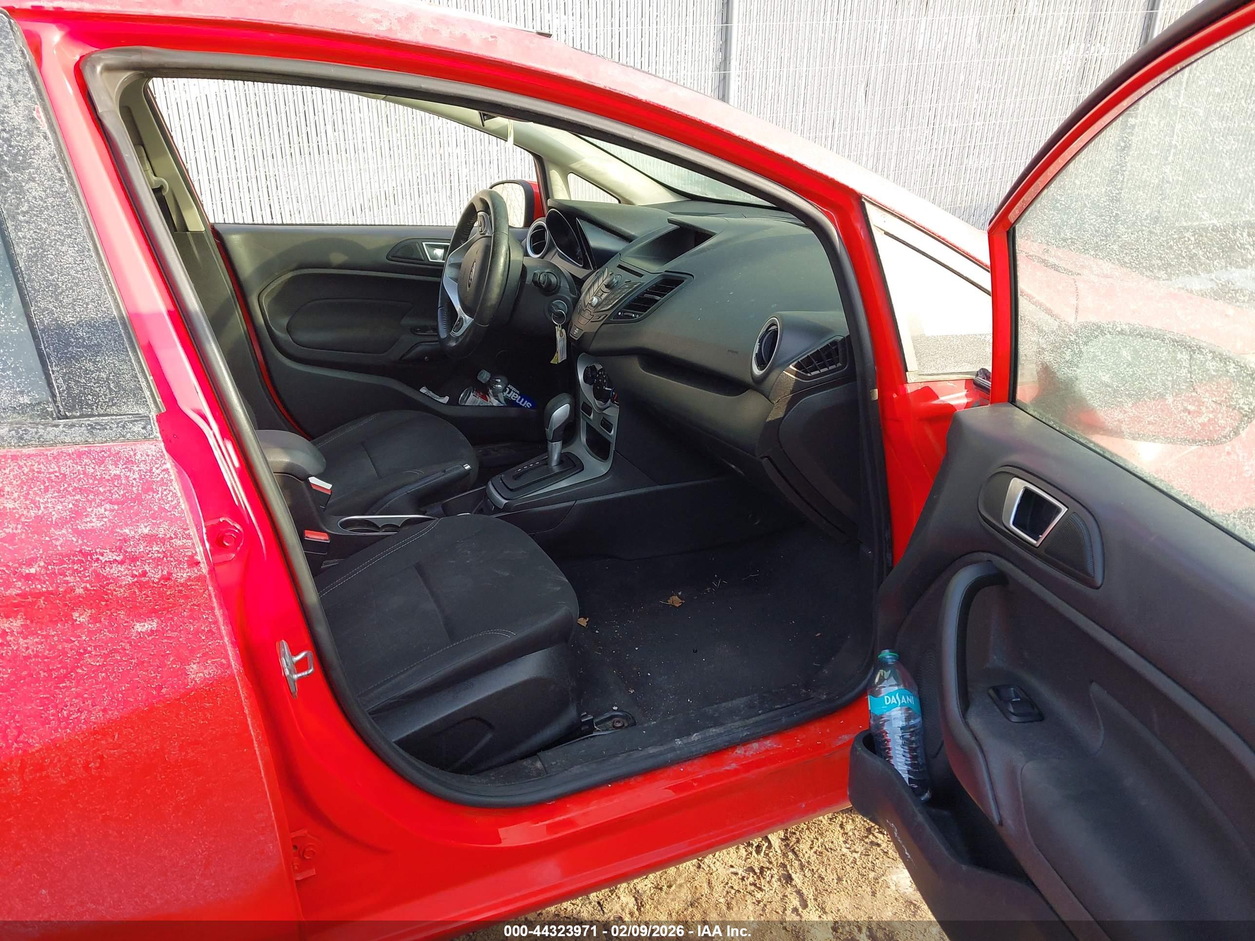FORD FIESTA image 5