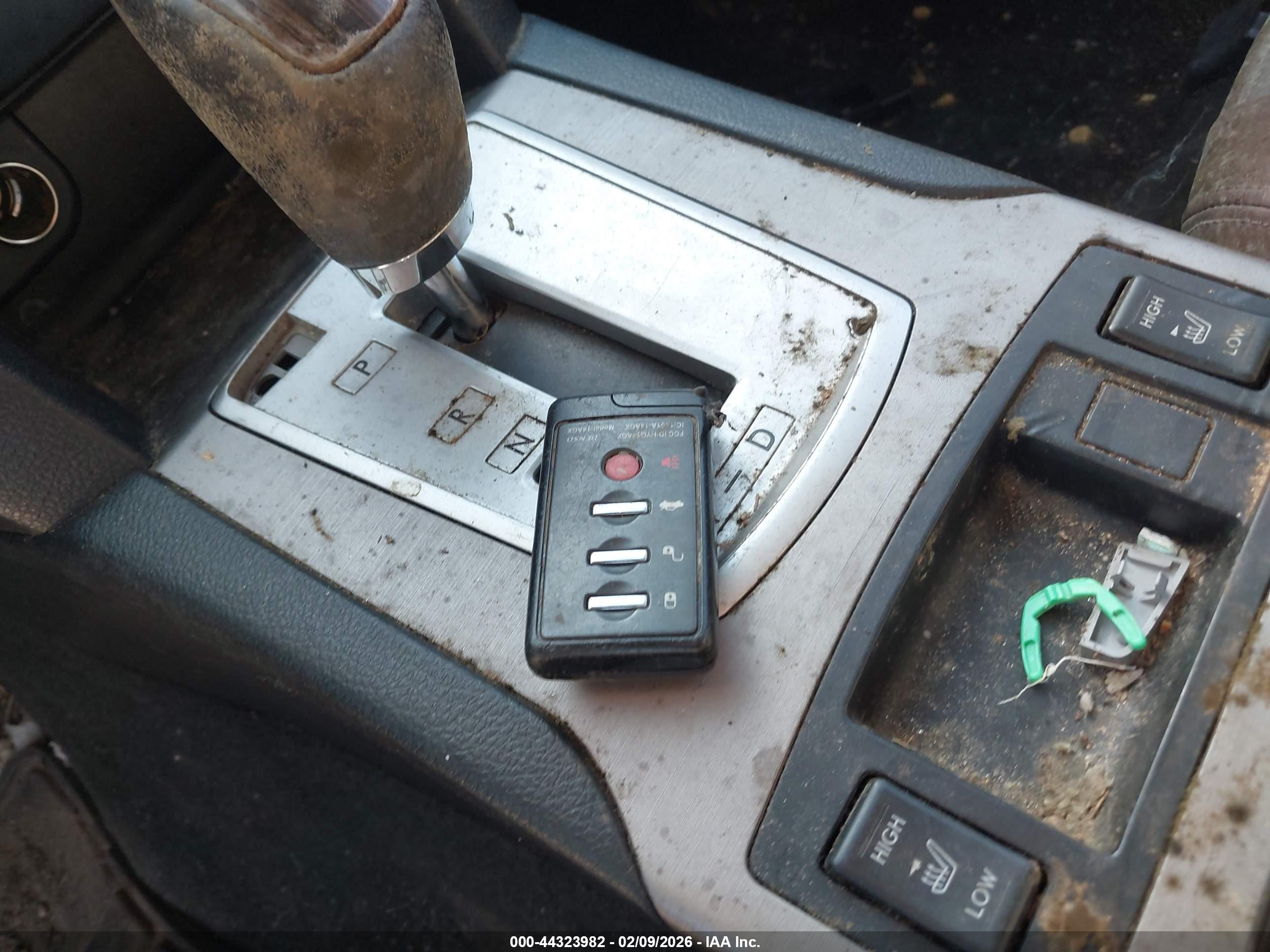 SUBARU OUTBACK image 11