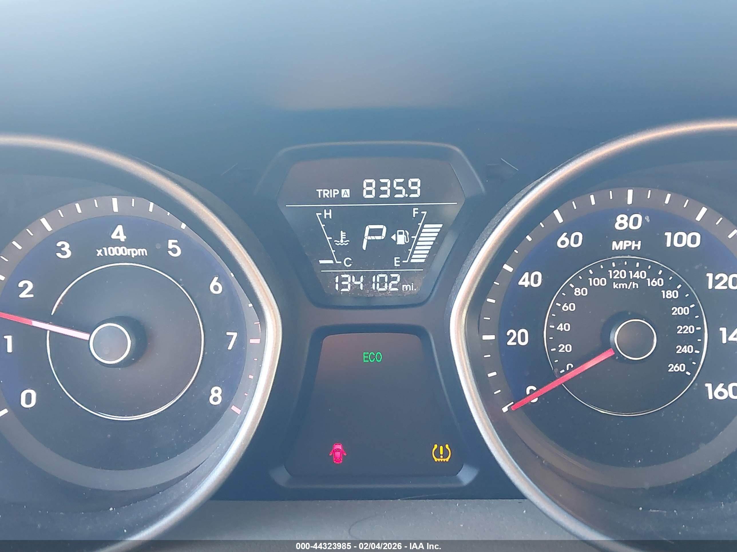 HYUNDAI ELANTRA image 7