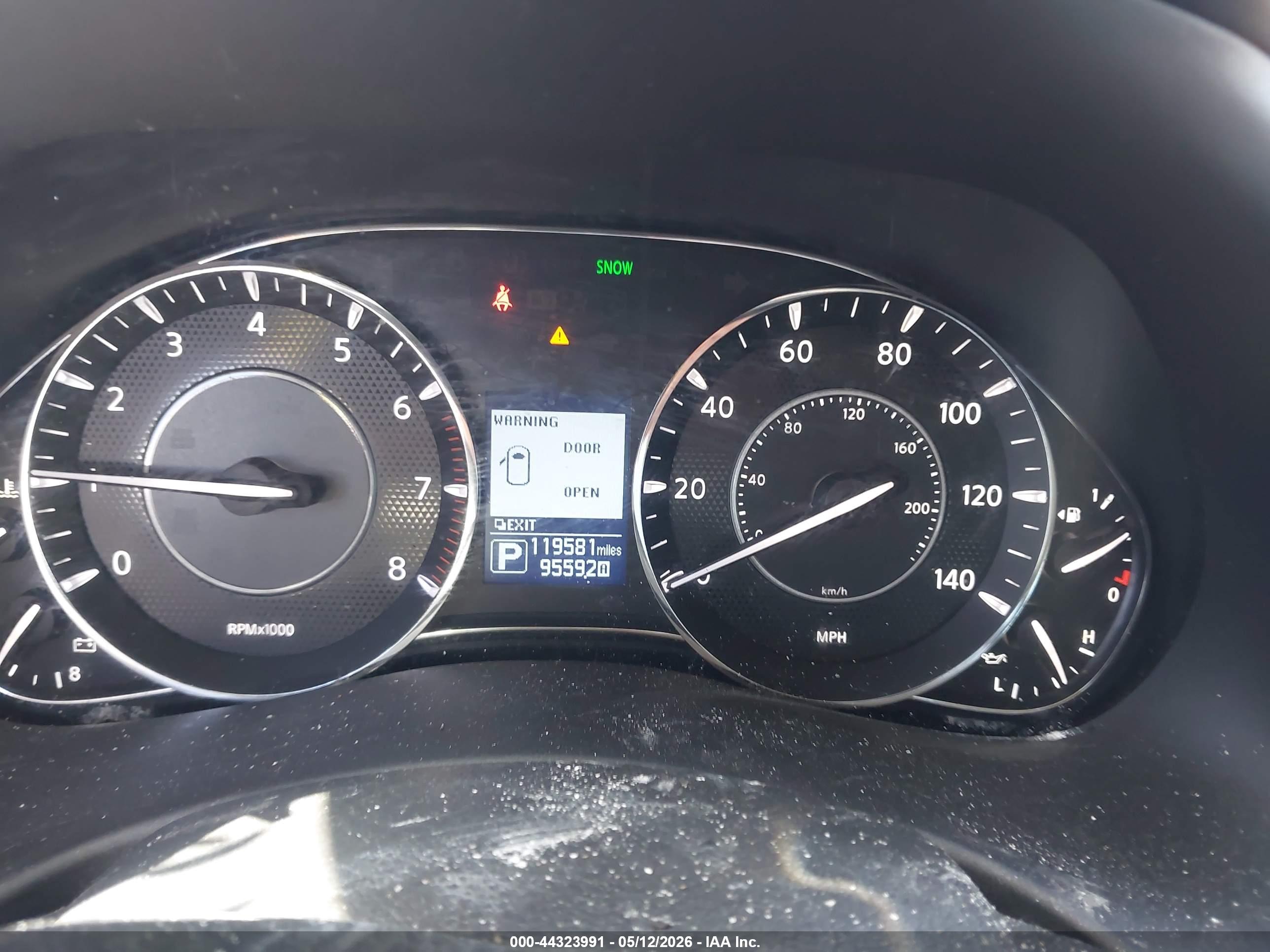 NISSAN ARMADA image 7