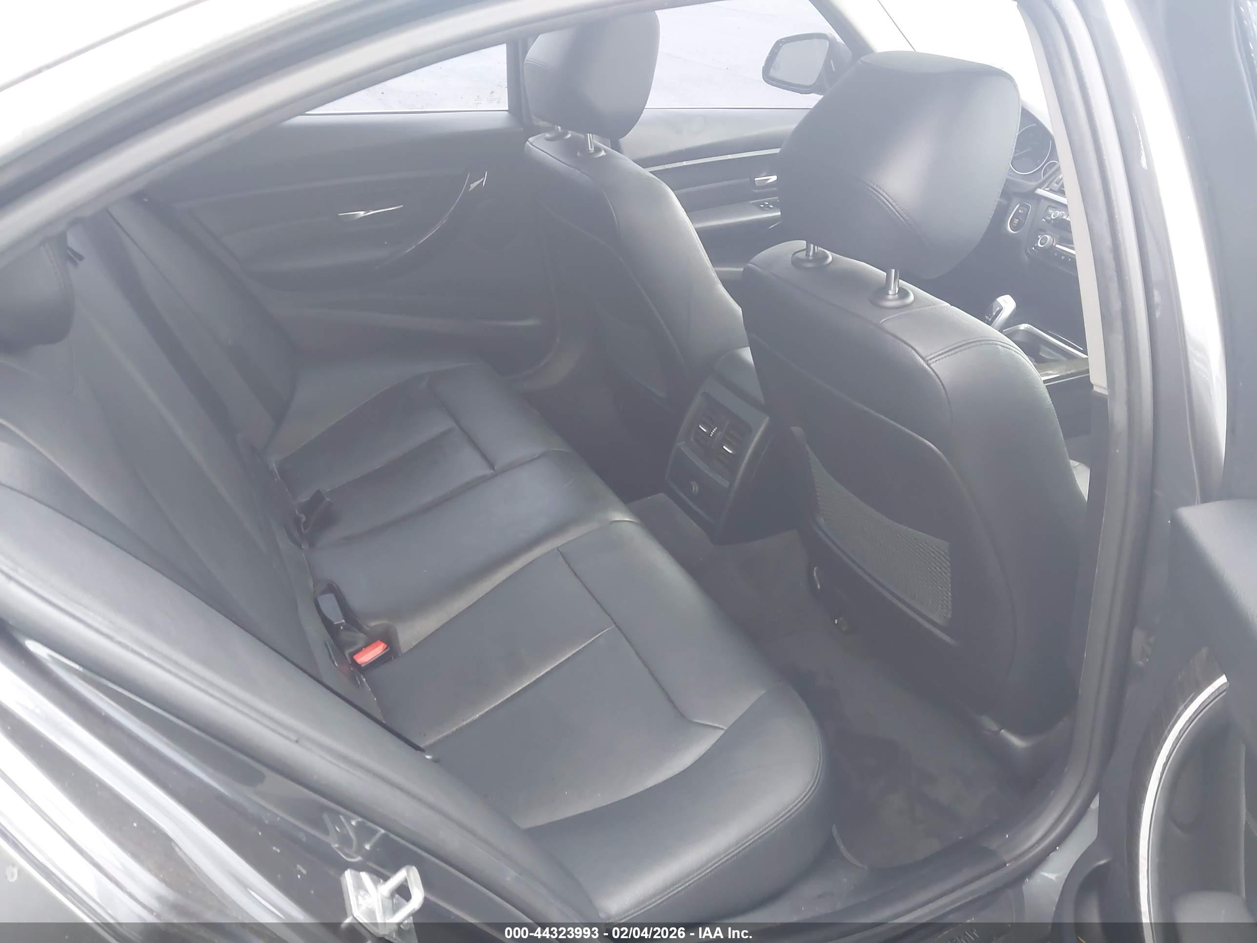 BMW 328D image 8