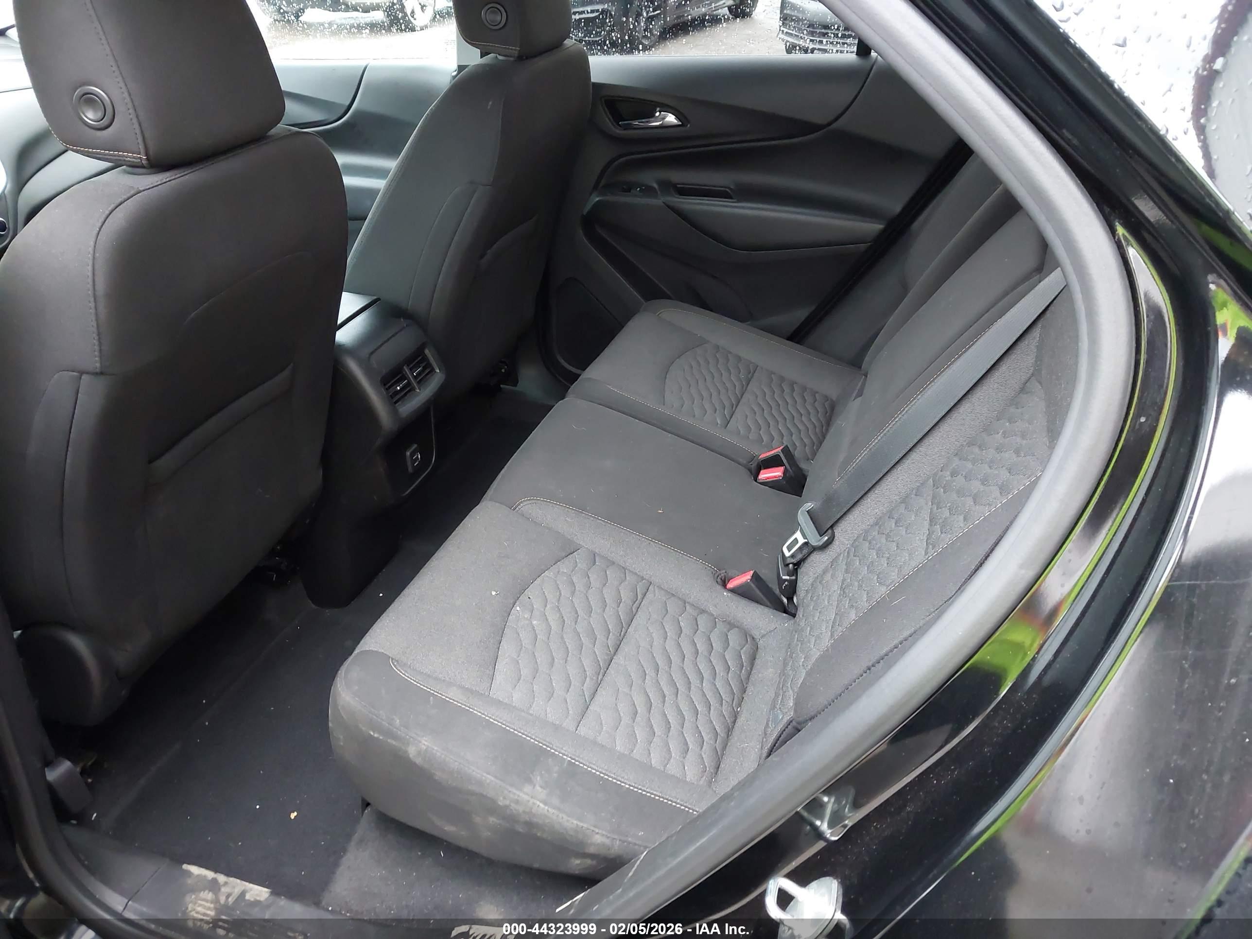 CHEVROLET EQUINOX image 8