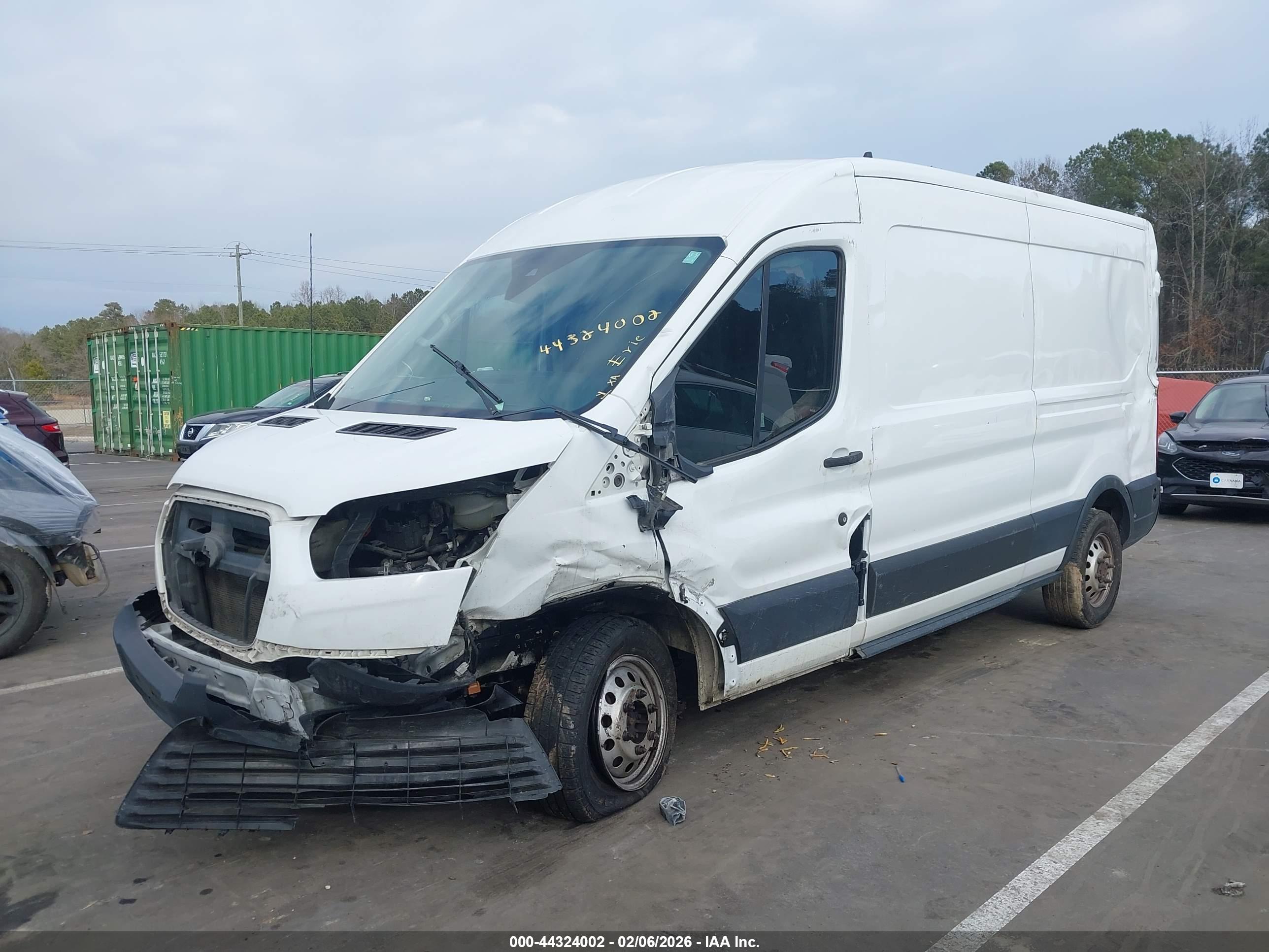 FORD TRANSIT-250 image 2