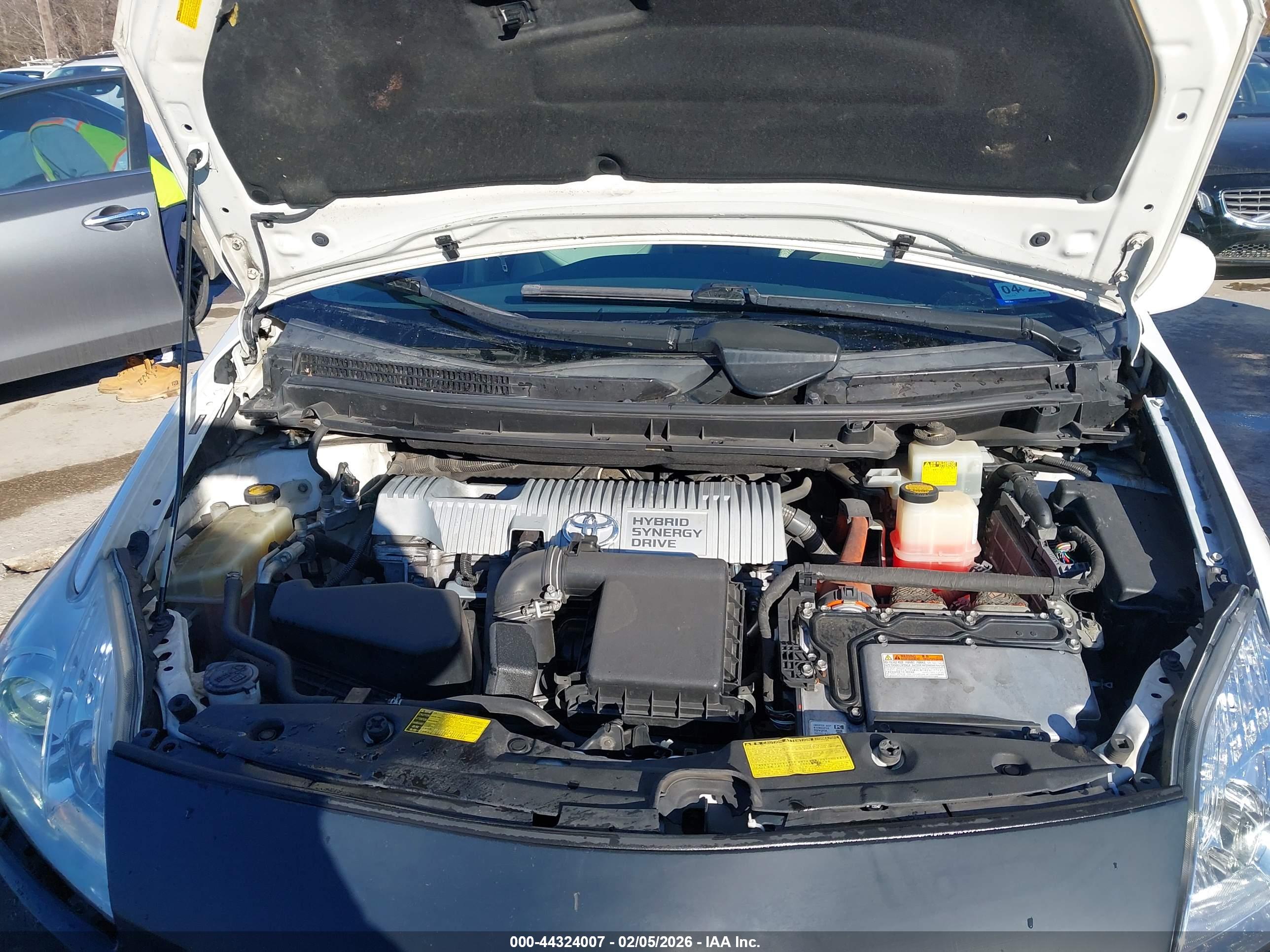 TOYOTA PRIUS image 10
