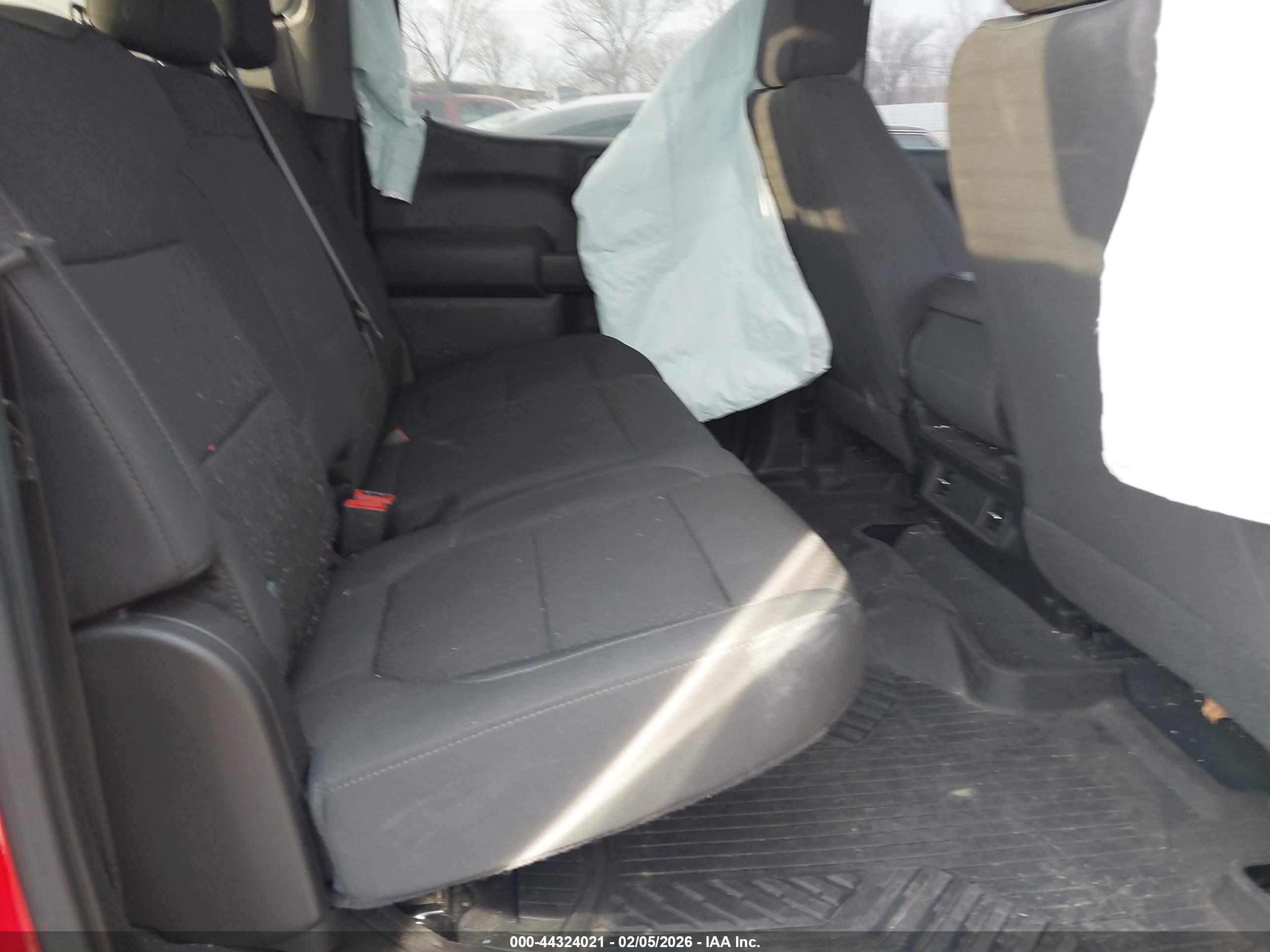 CHEVROLET SILVERADO image 8