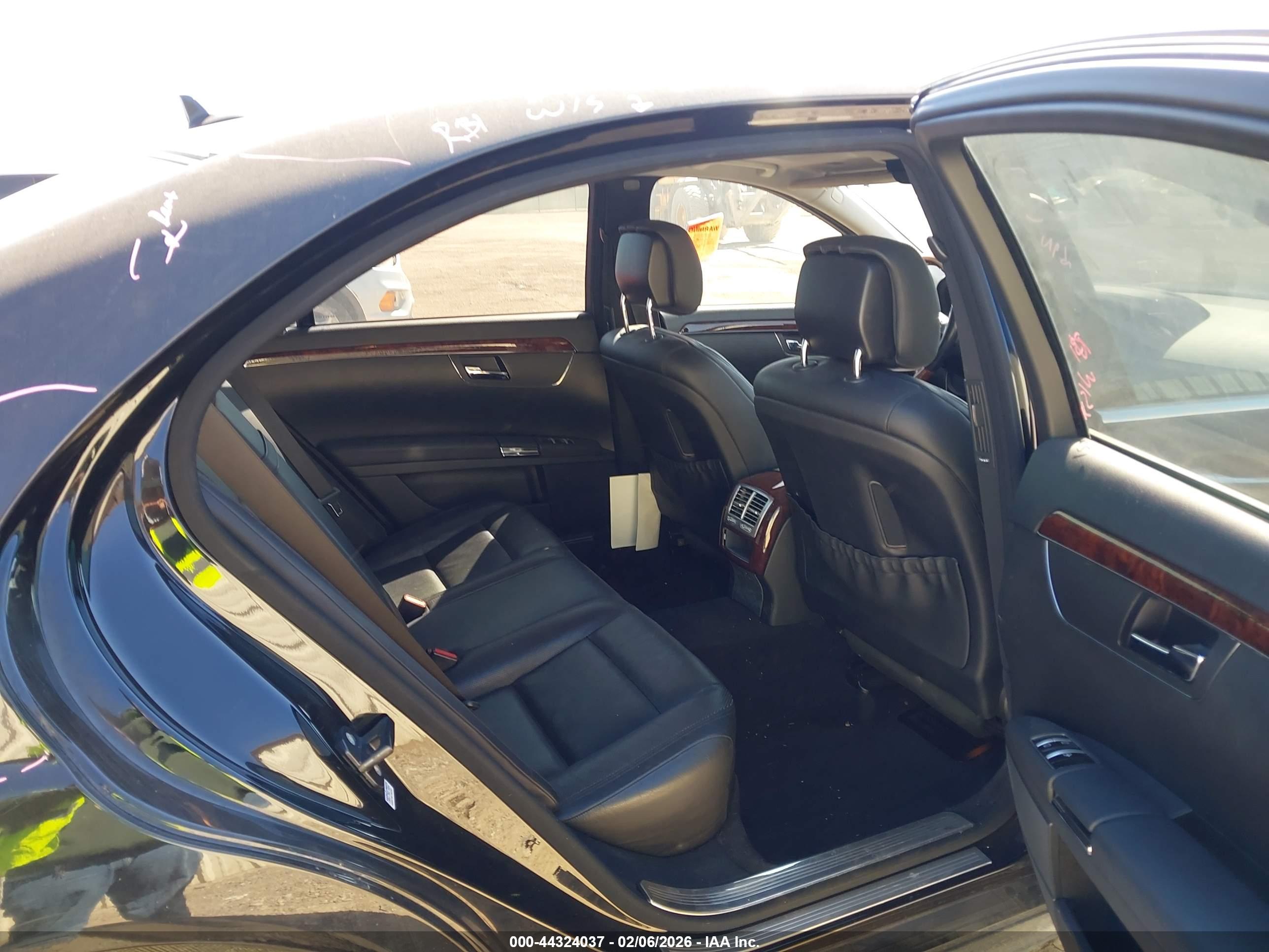 MERCEDES-BENZ S image 8