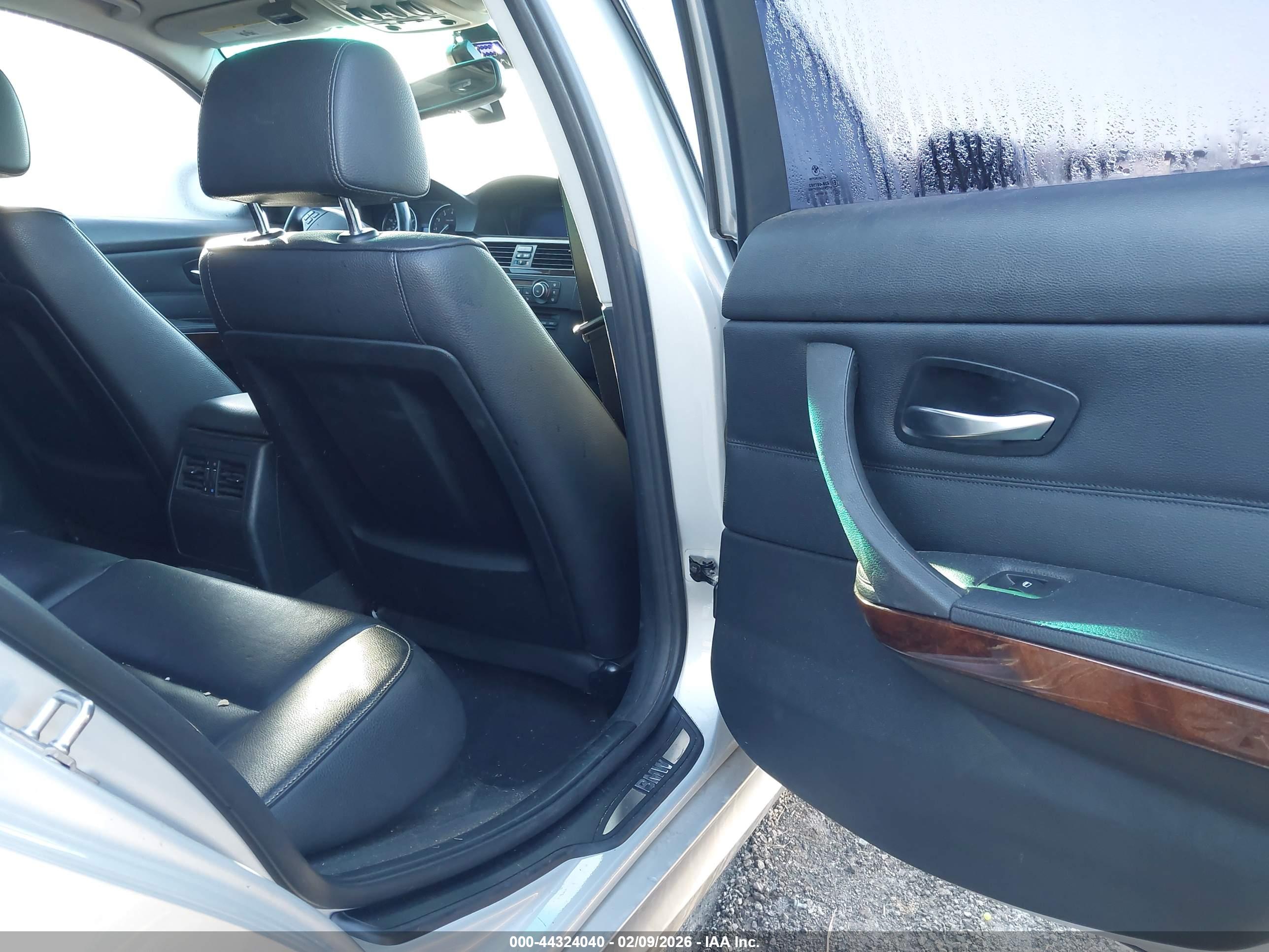 BMW 328I image 8