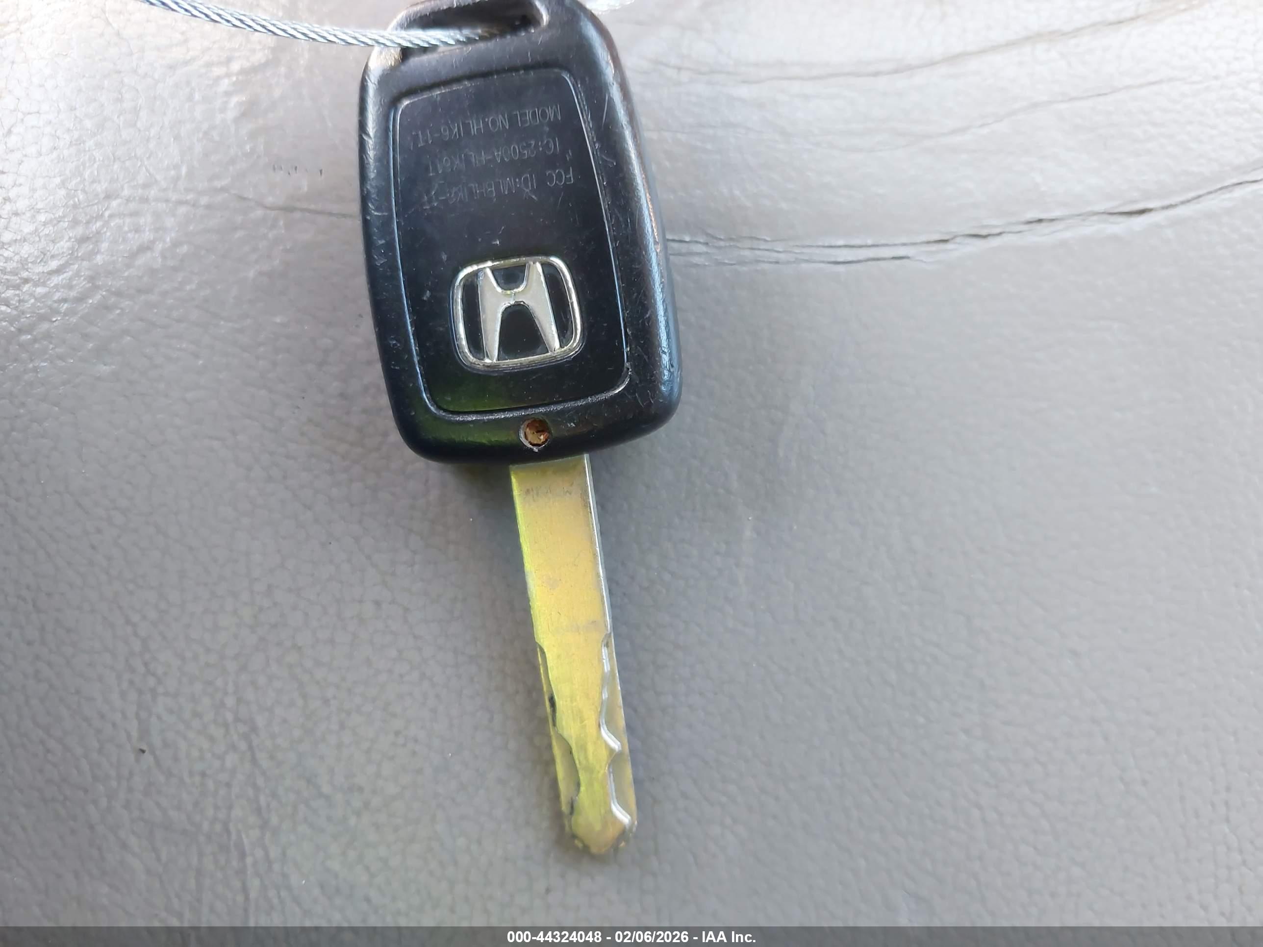 HONDA CR-V image 11