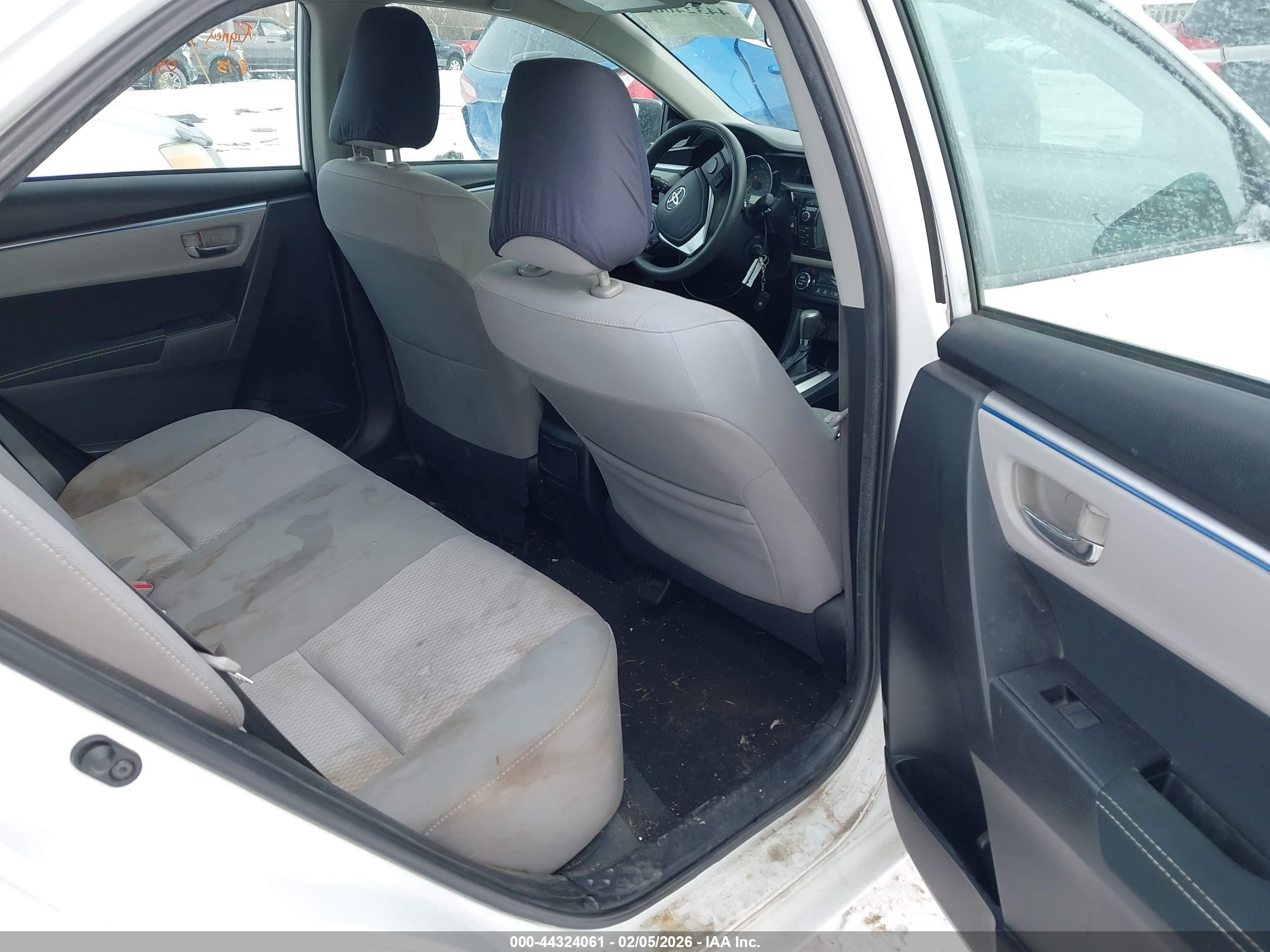 TOYOTA COROLLA image 8
