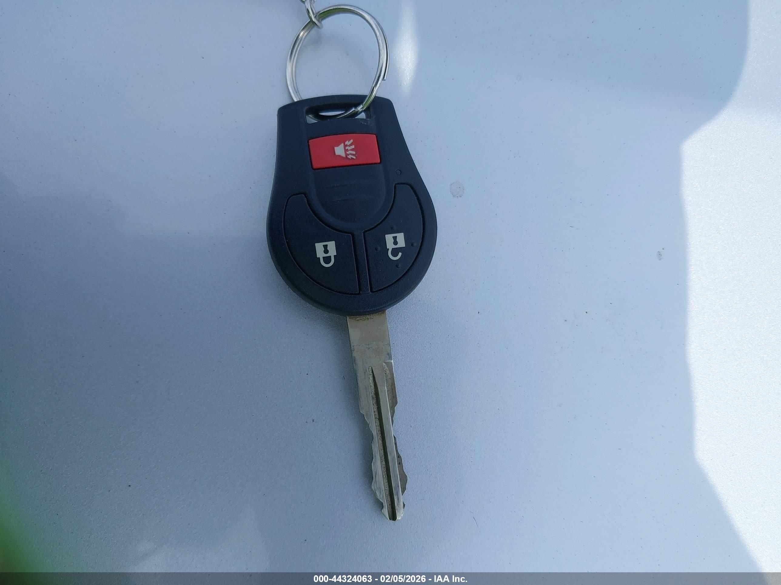 NISSAN VERSA image 11