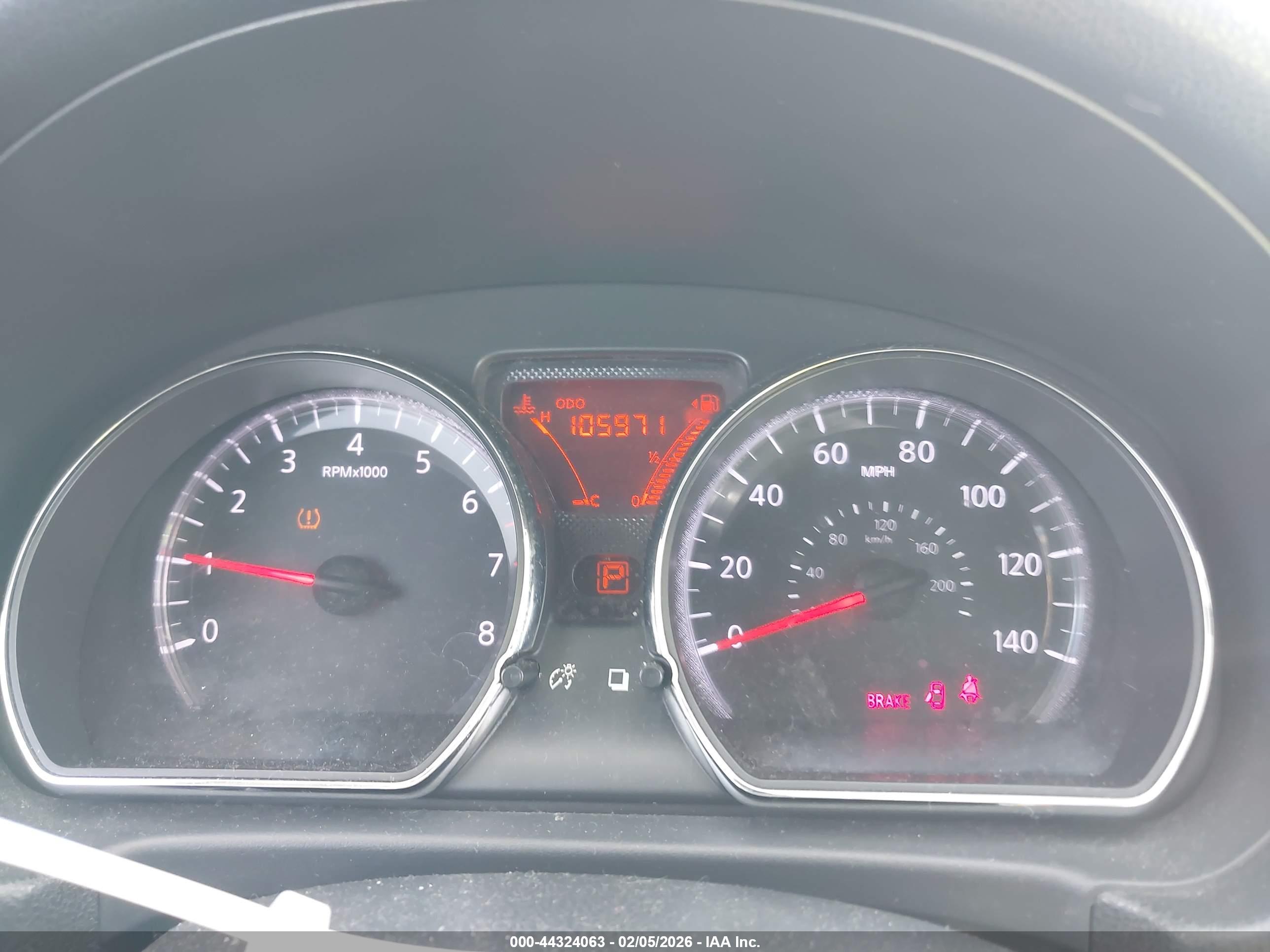 NISSAN VERSA image 7