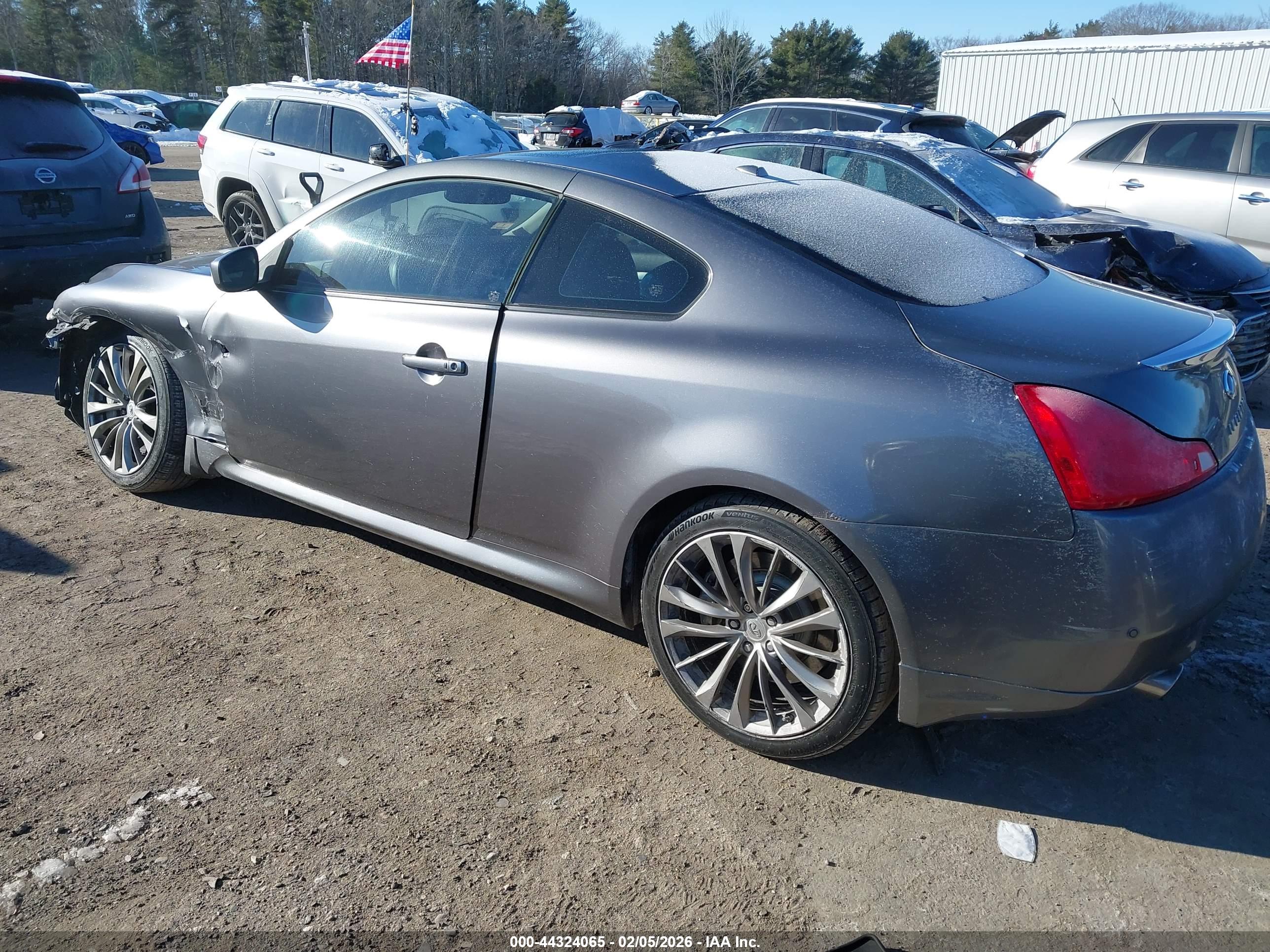 INFINITI G37X image 3