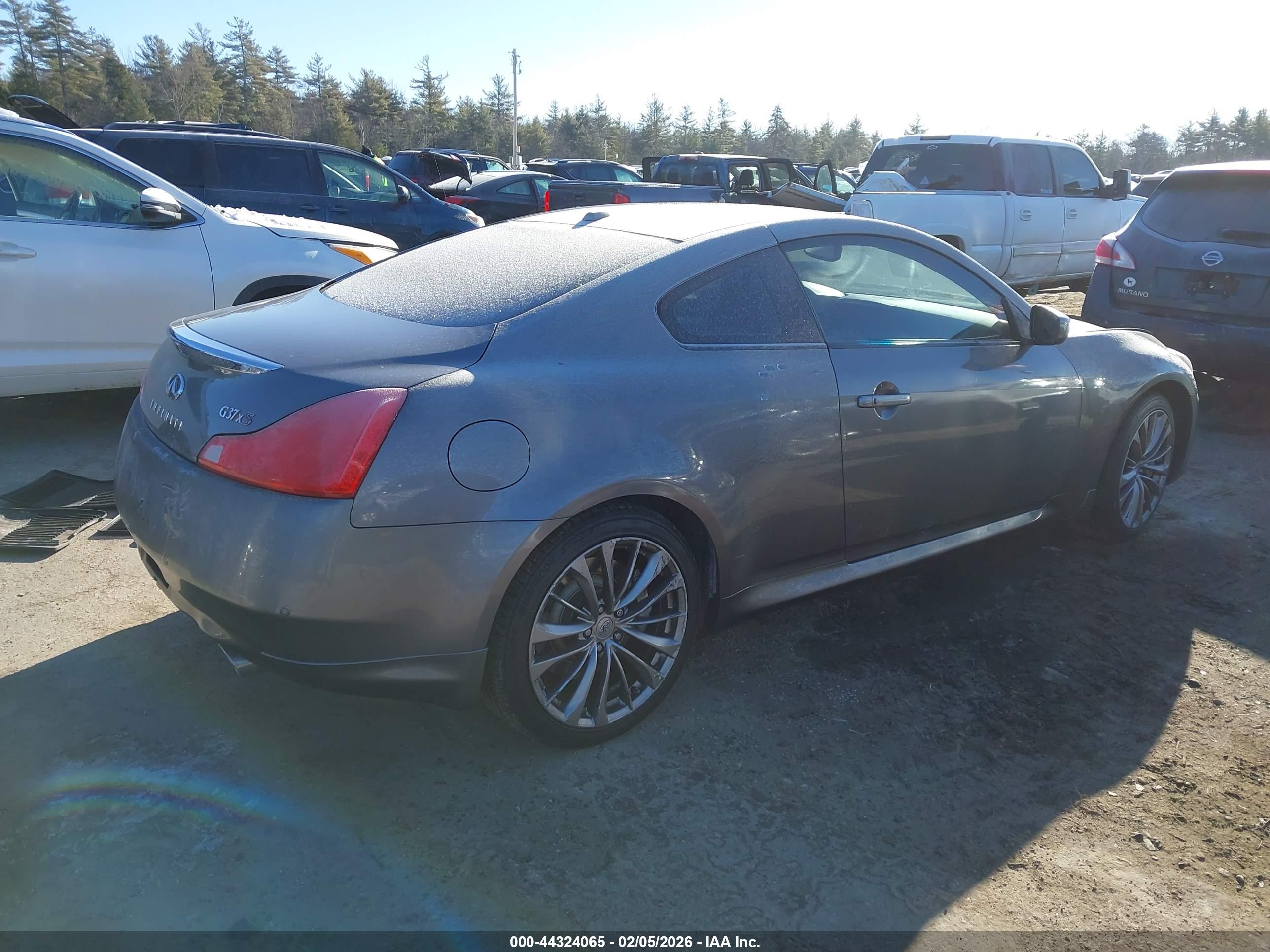 INFINITI G37X image 4