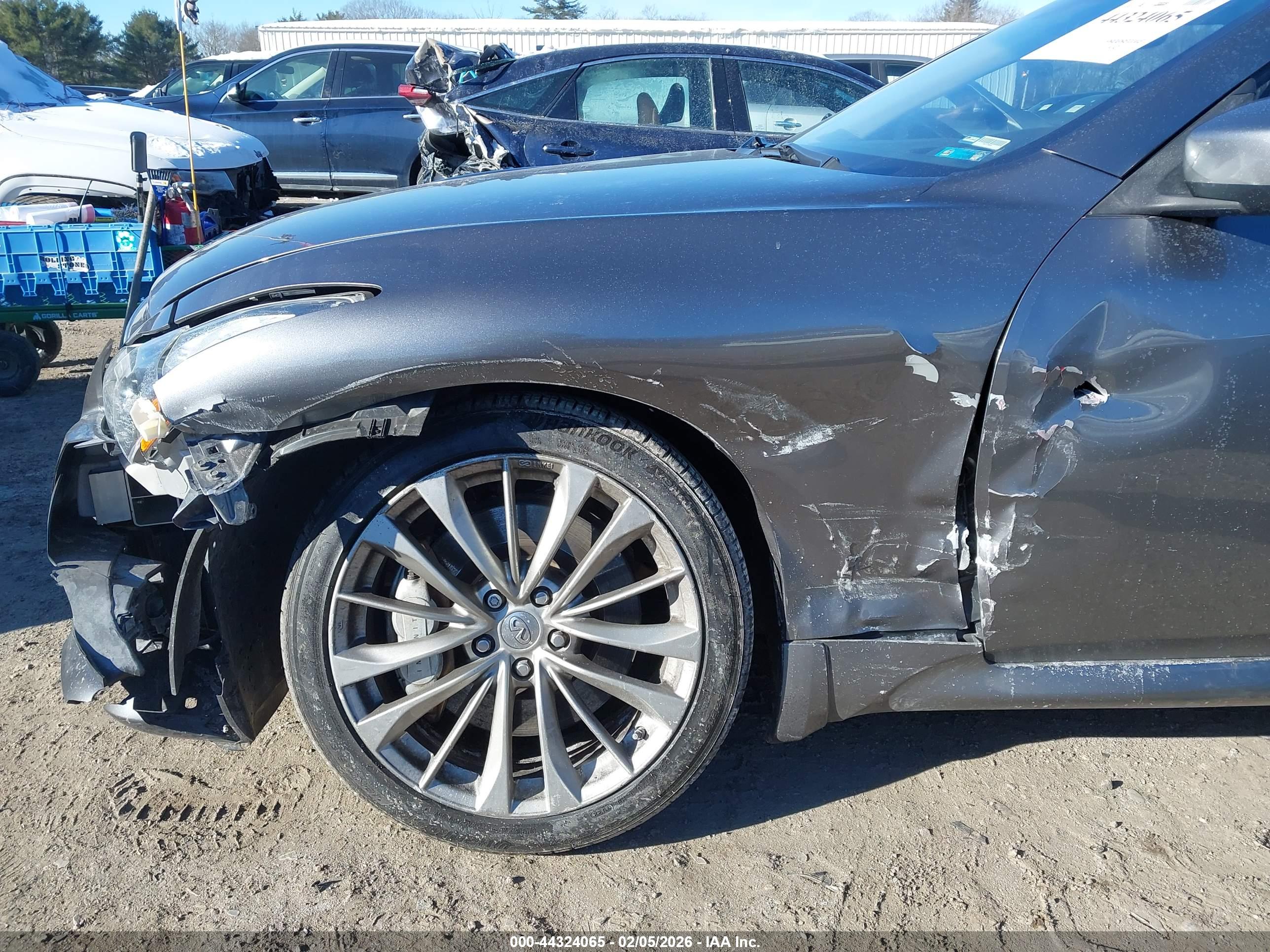 INFINITI G37X image 6