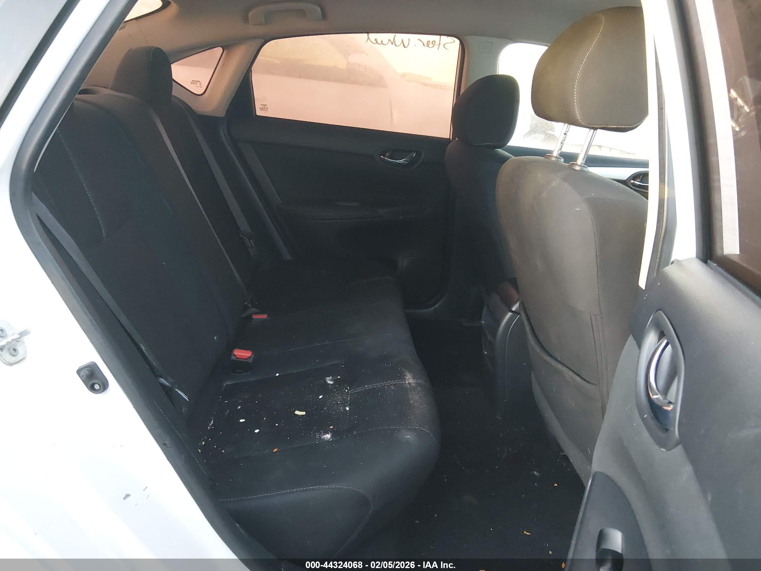 NISSAN SENTRA image 8