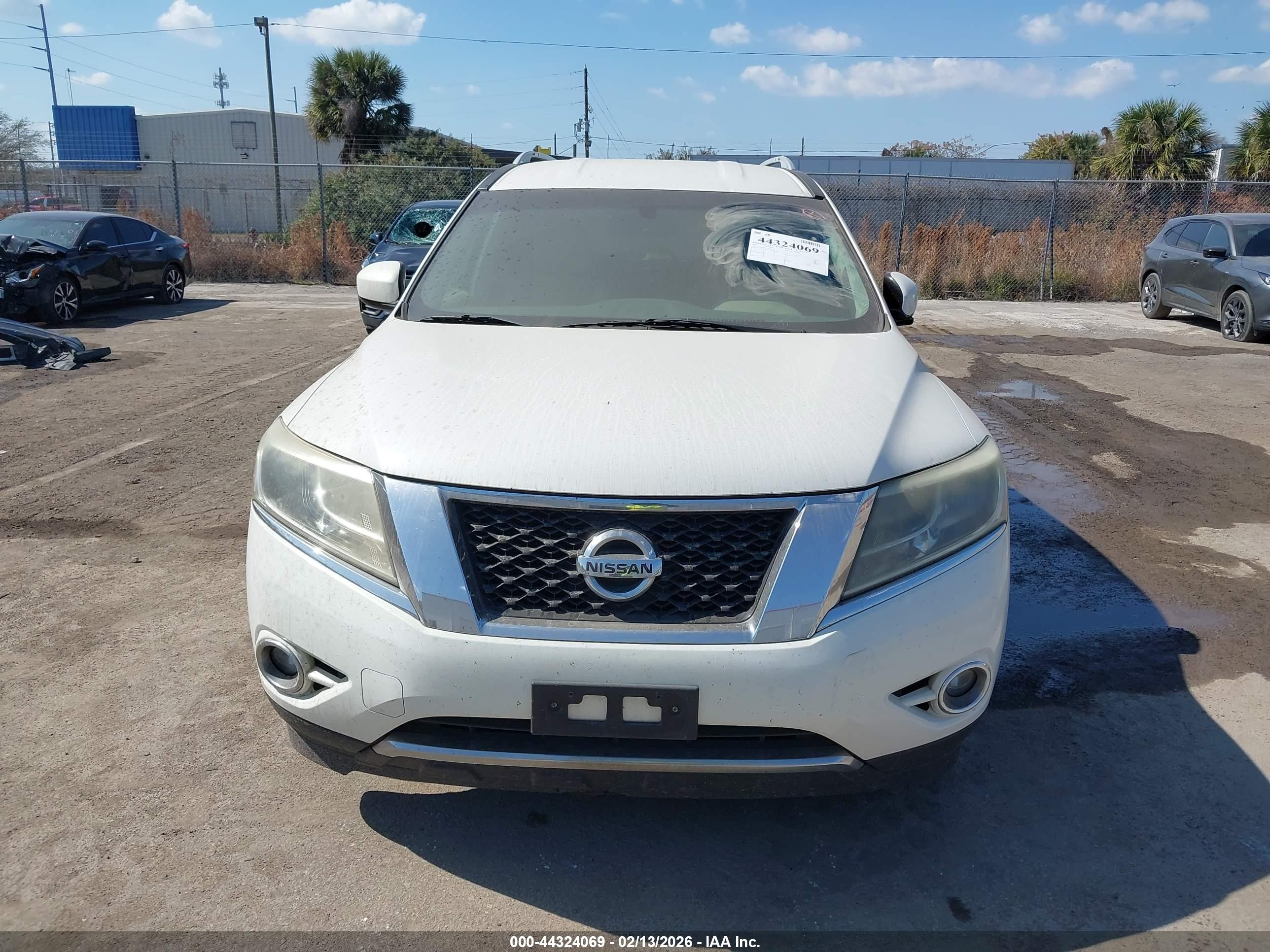 NISSAN PATHFINDER image 6
