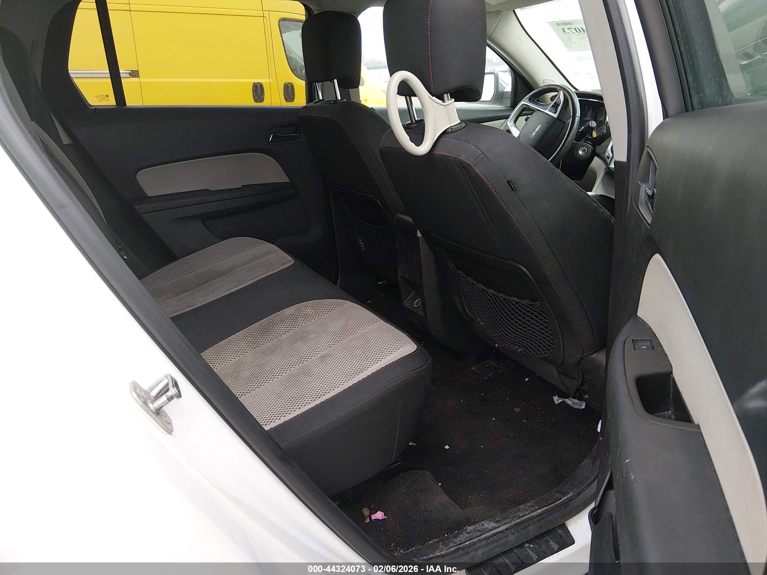 GMC TERRAIN image 8