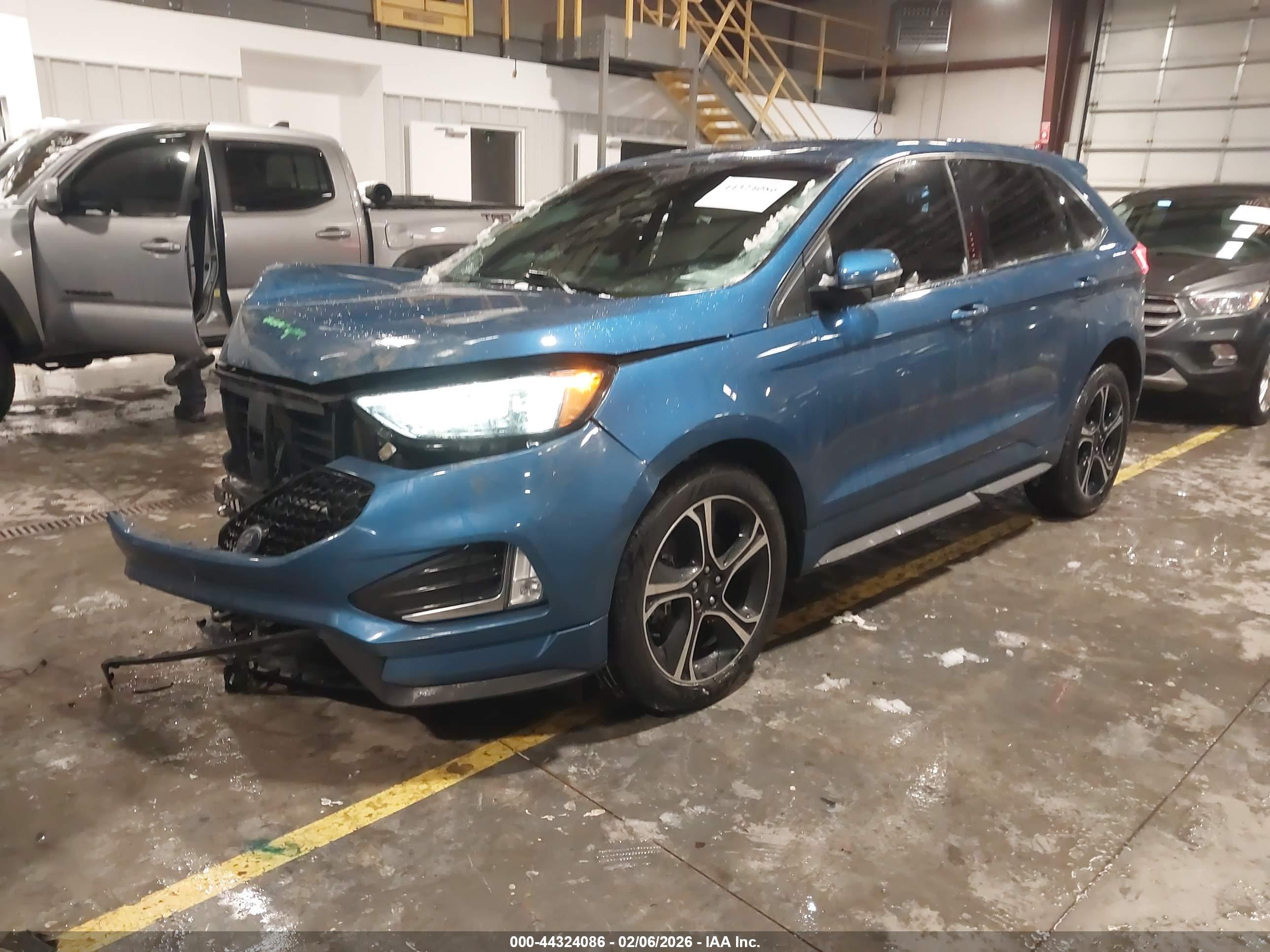 FORD EDGE image 2