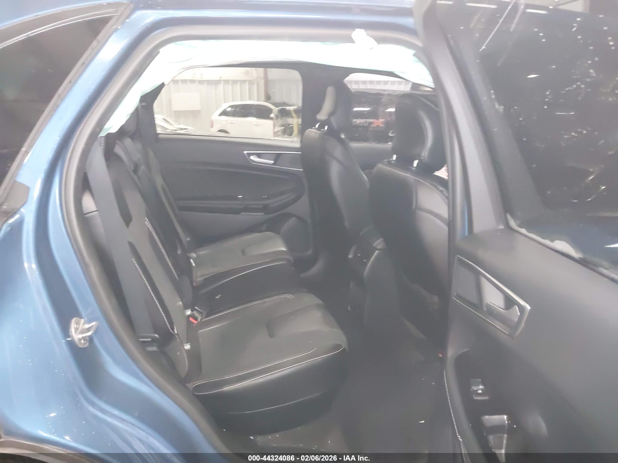 FORD EDGE image 8