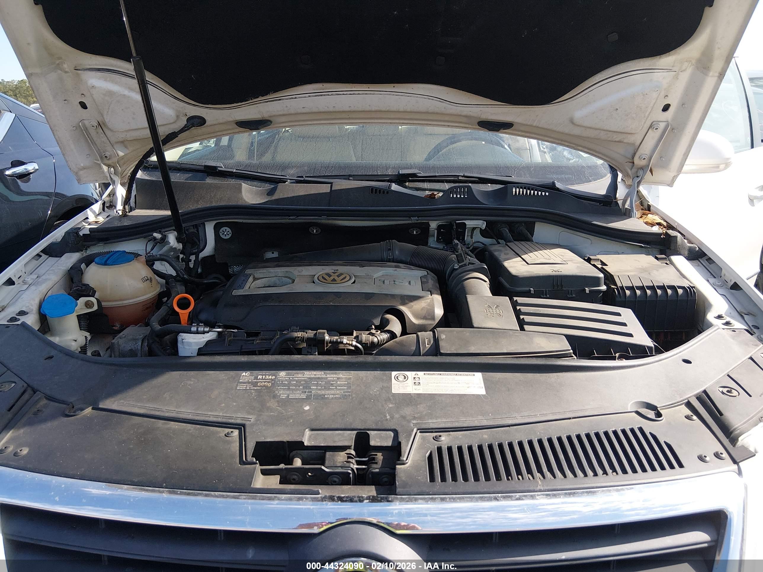VOLKSWAGEN PASSAT image 10