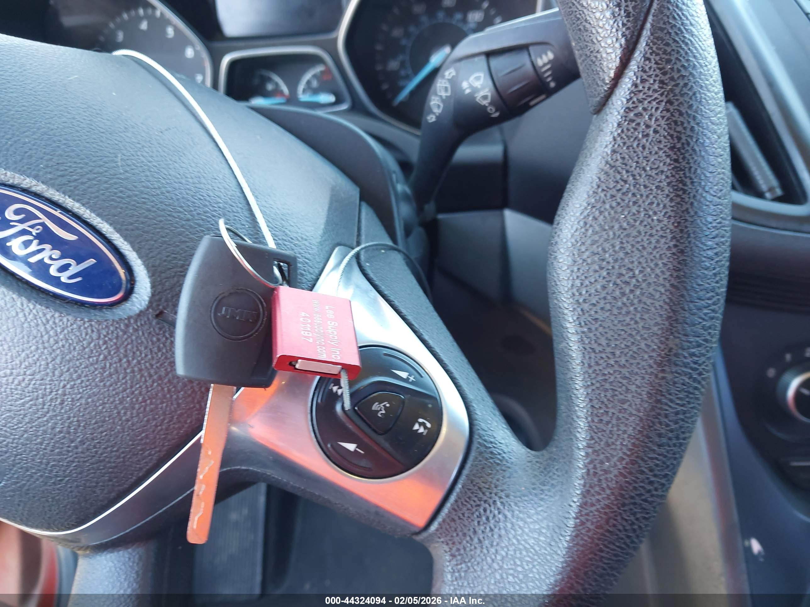 FORD ESCAPE image 11