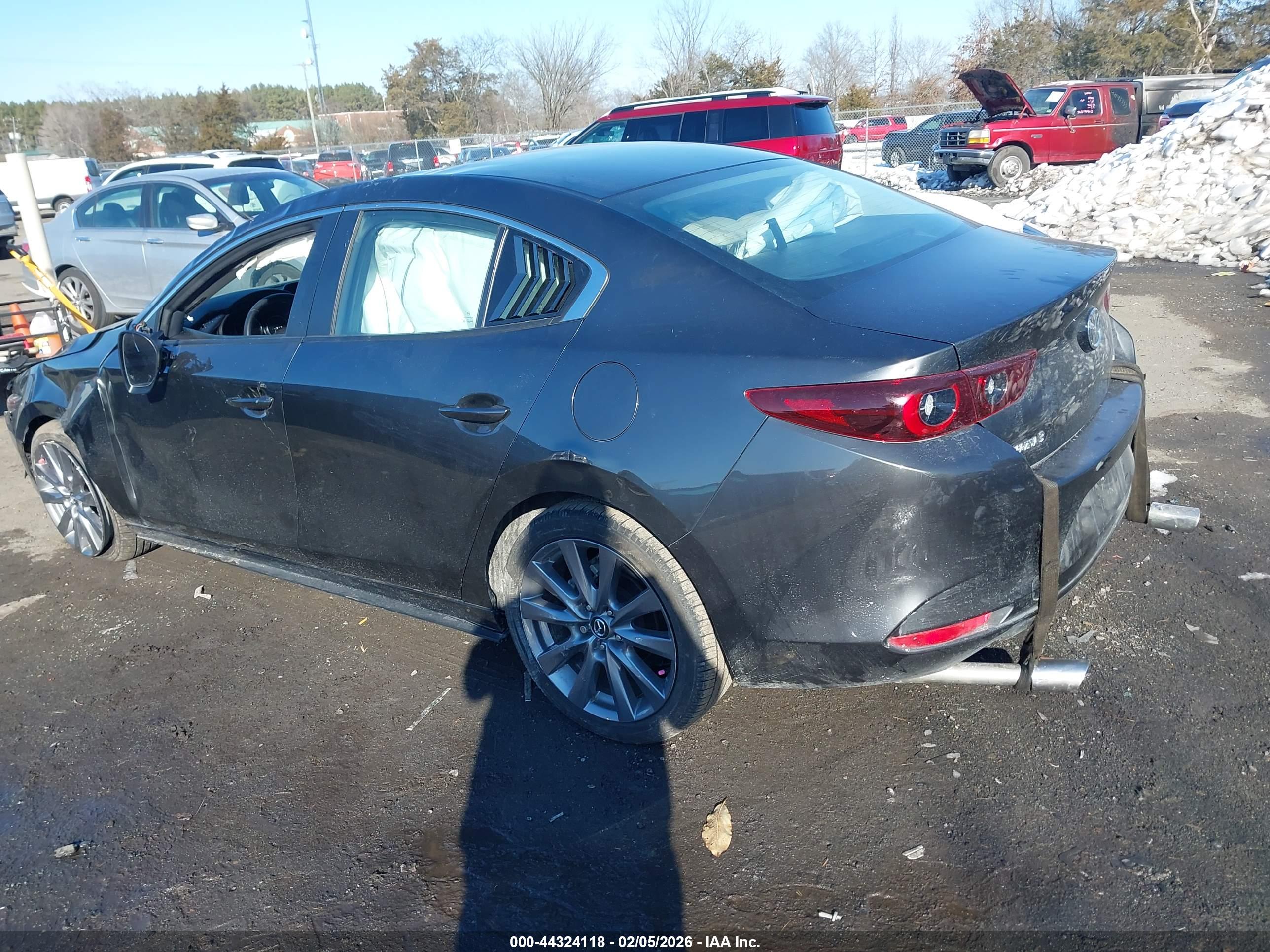 MAZDA MAZDA3 image 3