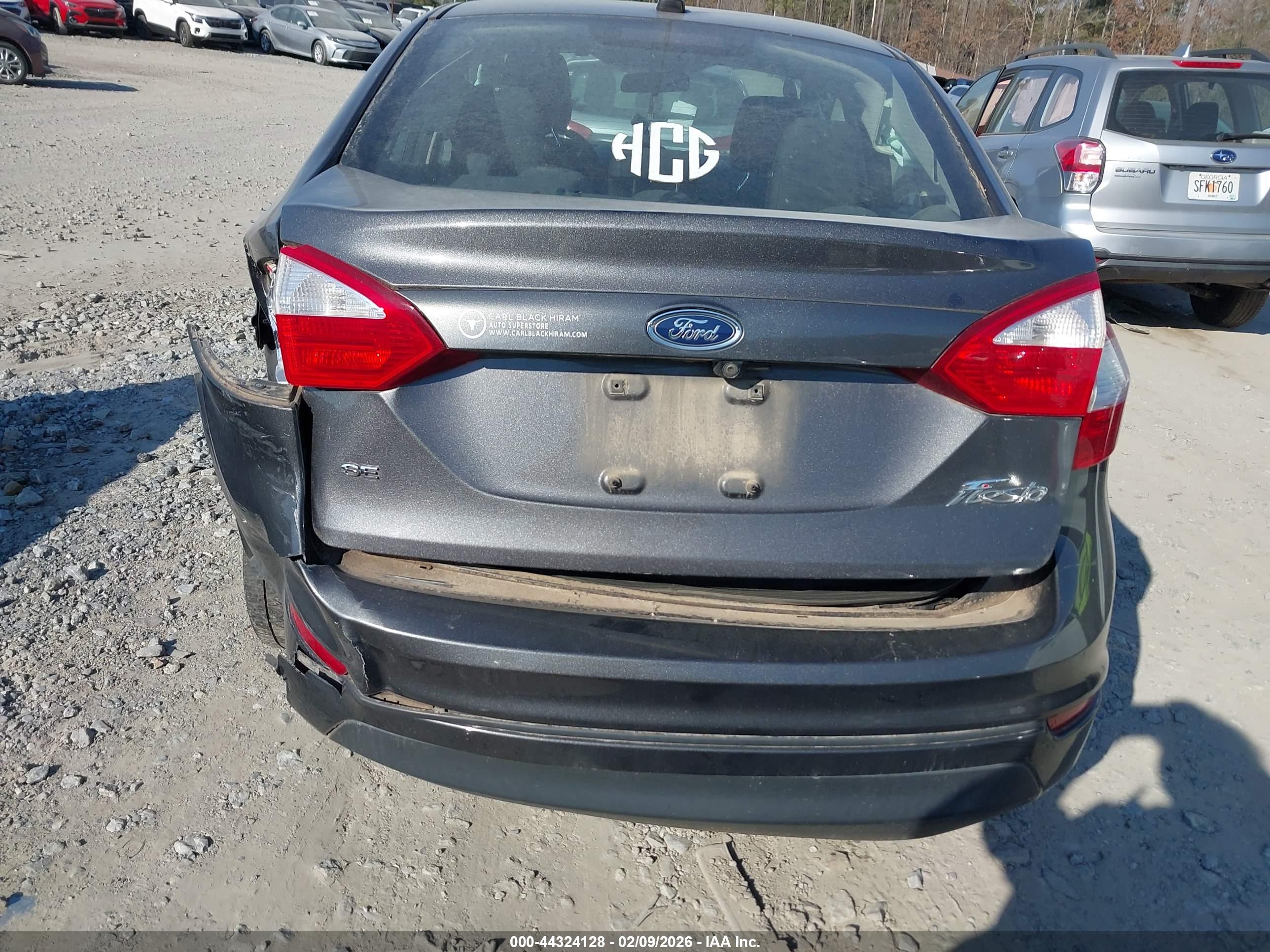 FORD FIESTA image 6