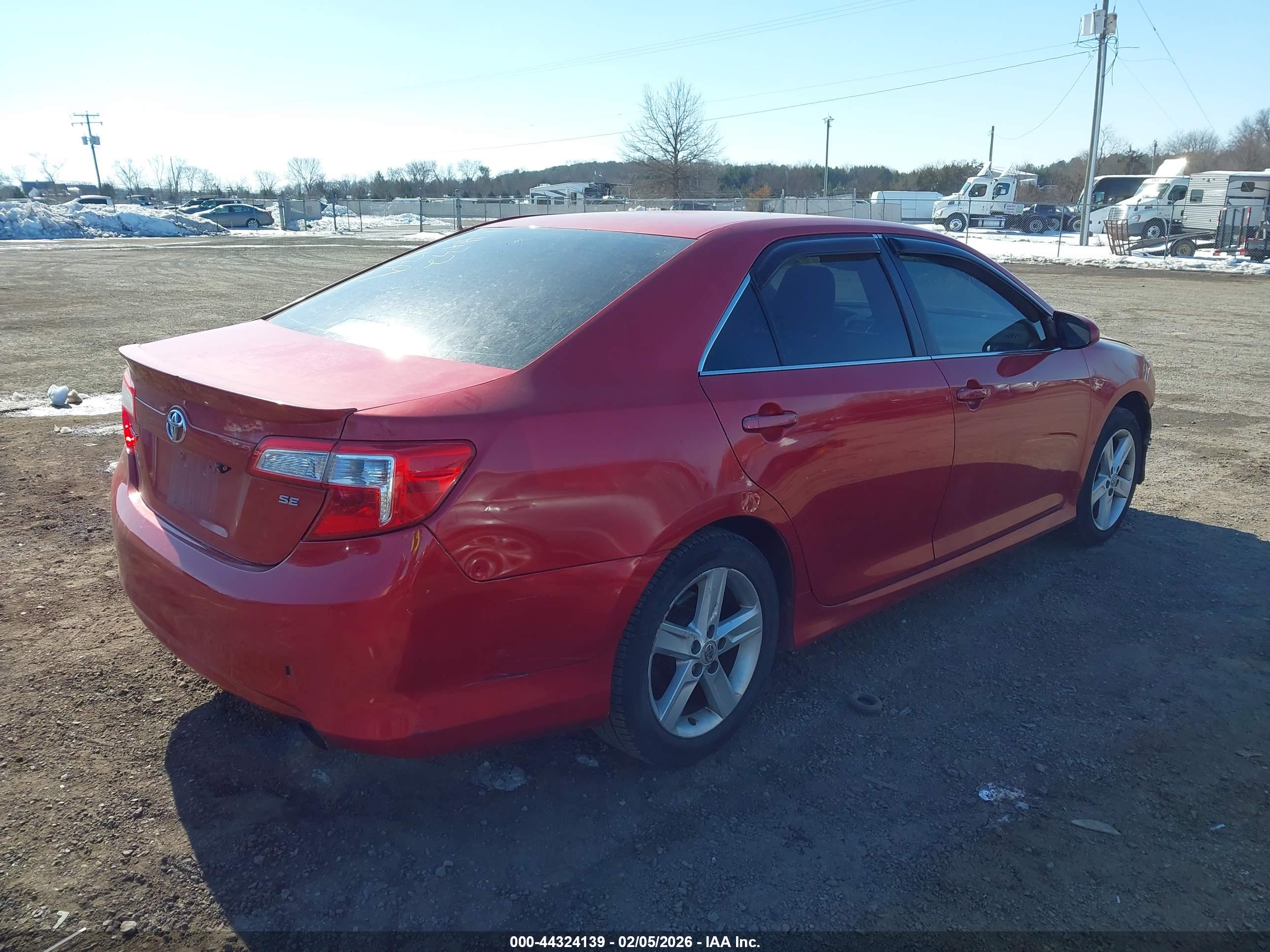 TOYOTA CAMRY image 4