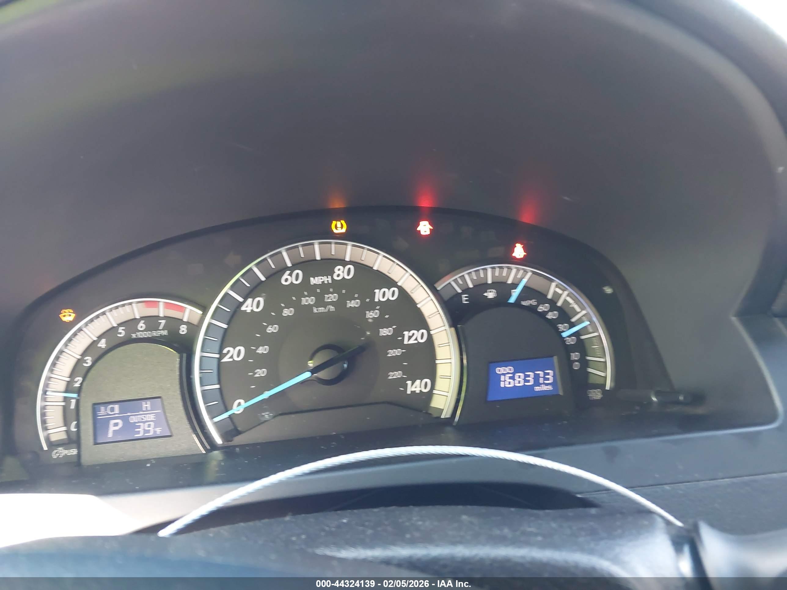TOYOTA CAMRY image 7