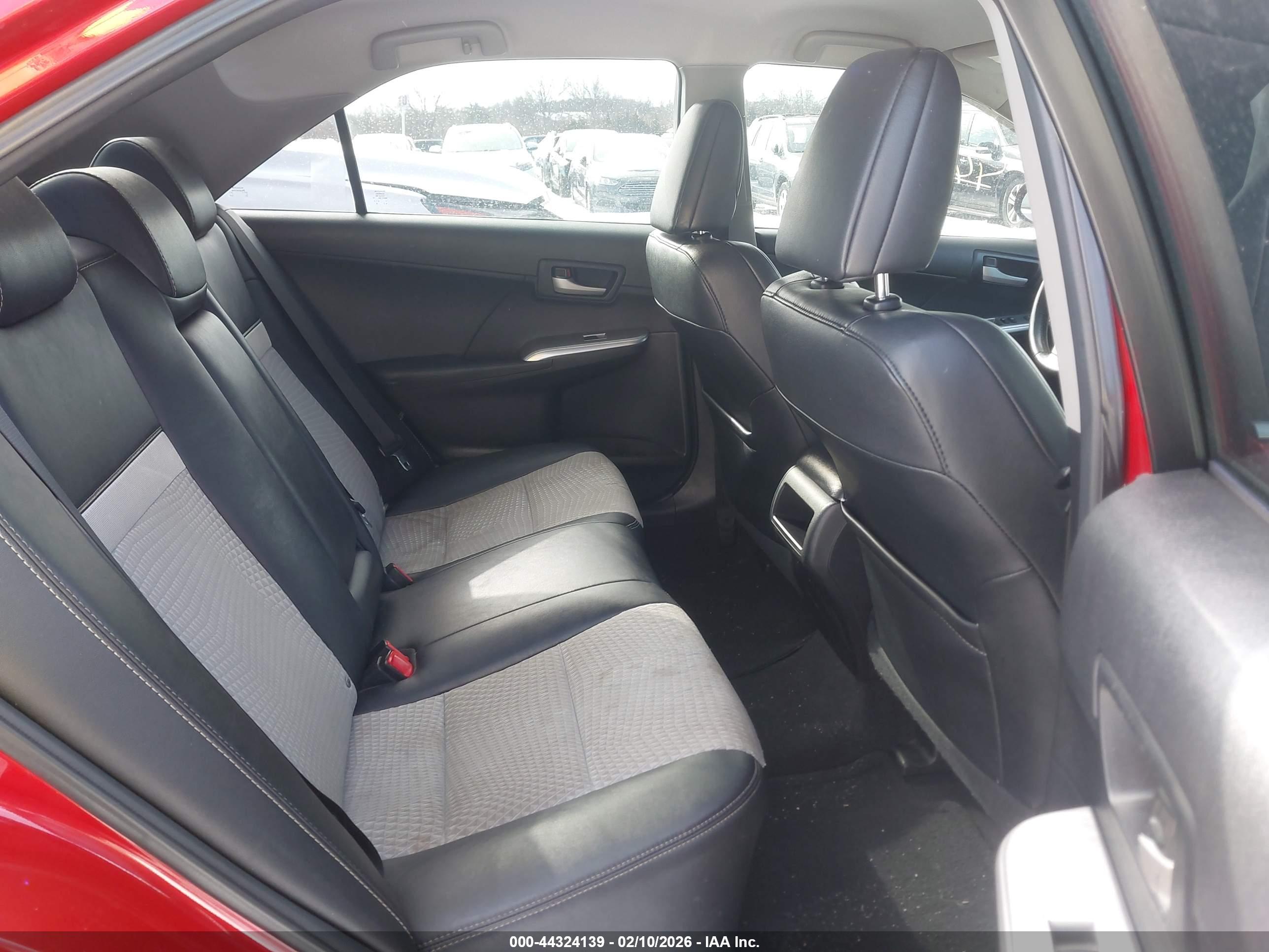 TOYOTA CAMRY image 8