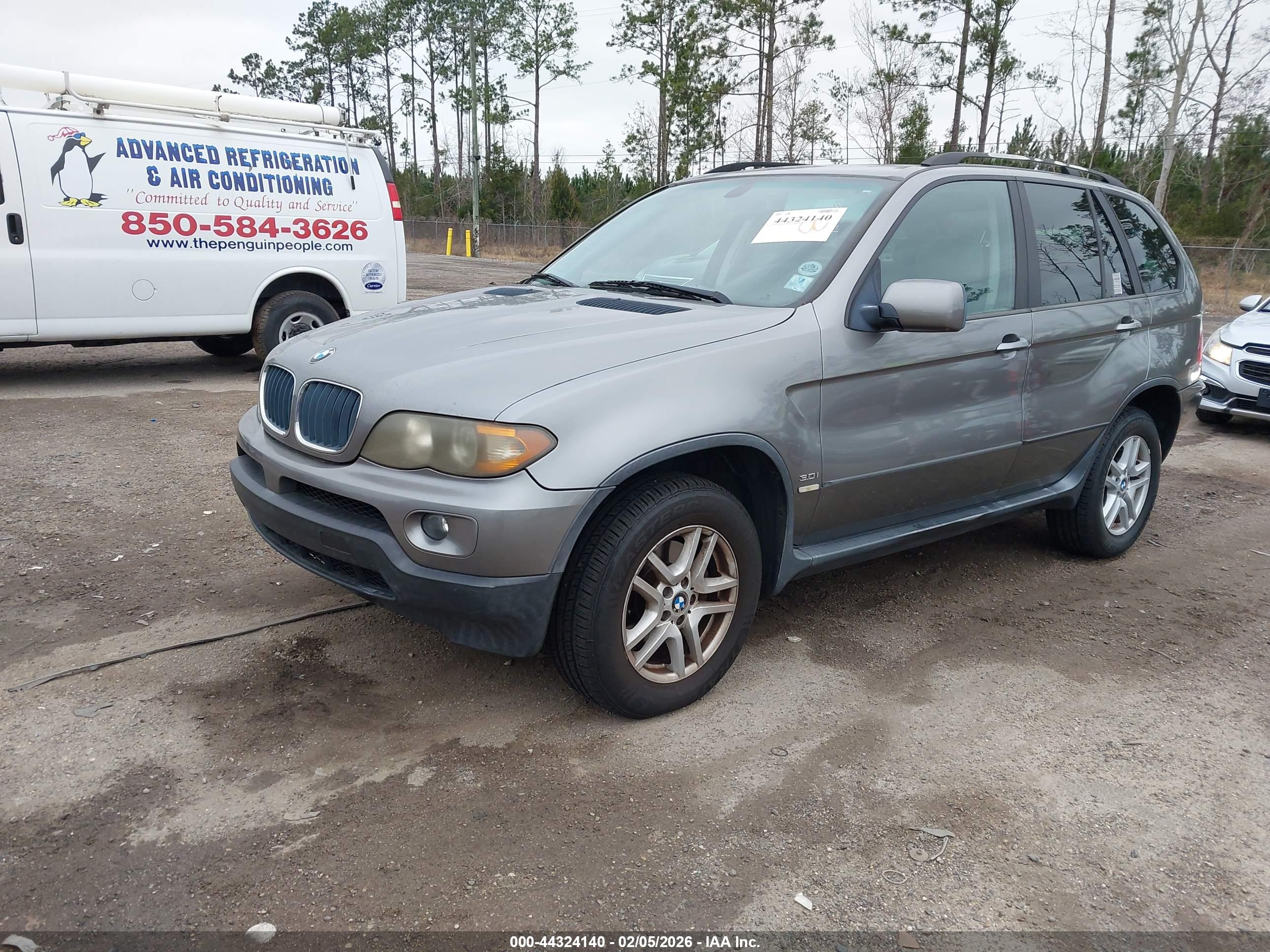 BMW X5 image 2