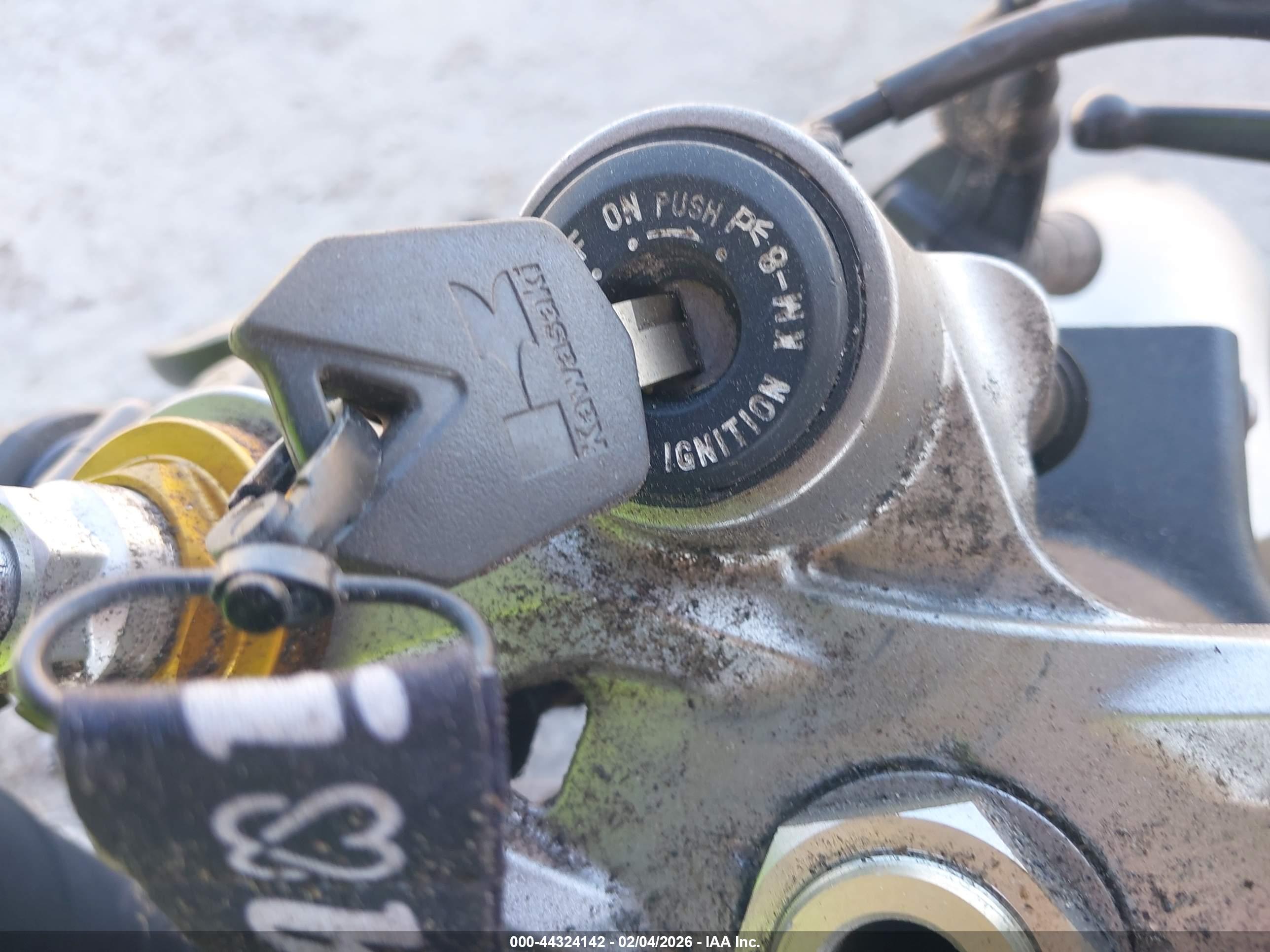 KAWASAKI ZX636 image 11