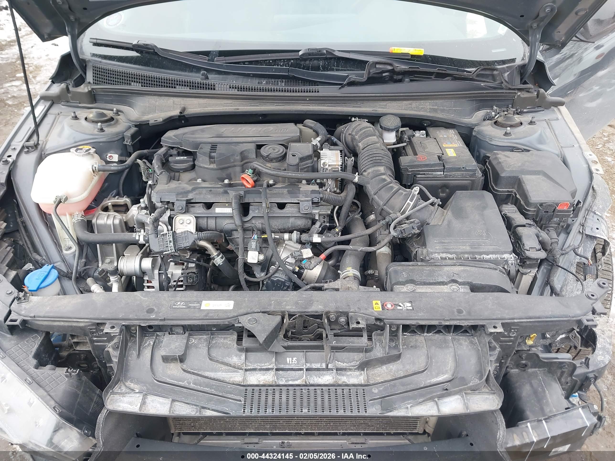HYUNDAI ELANTRA image 10