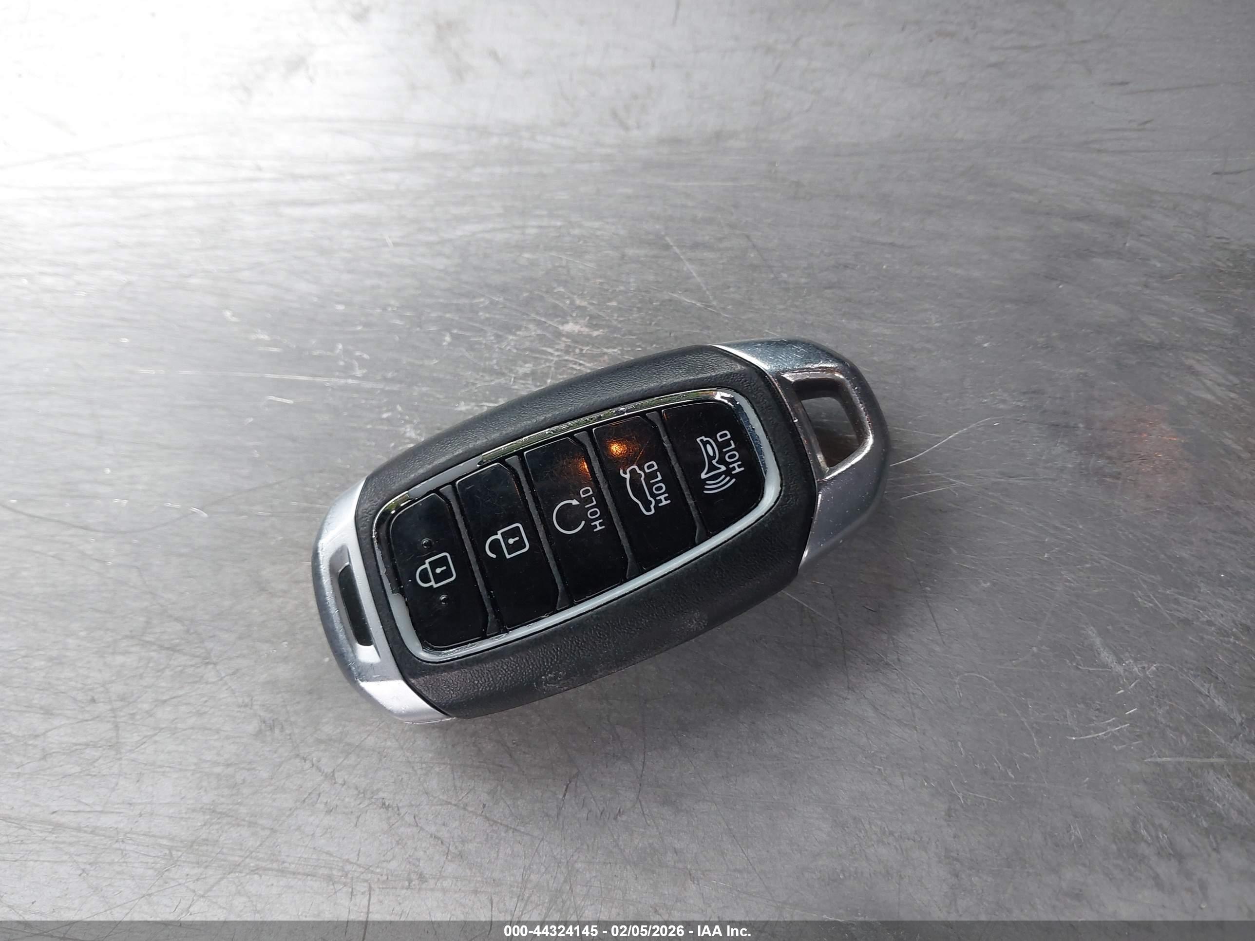HYUNDAI ELANTRA image 11