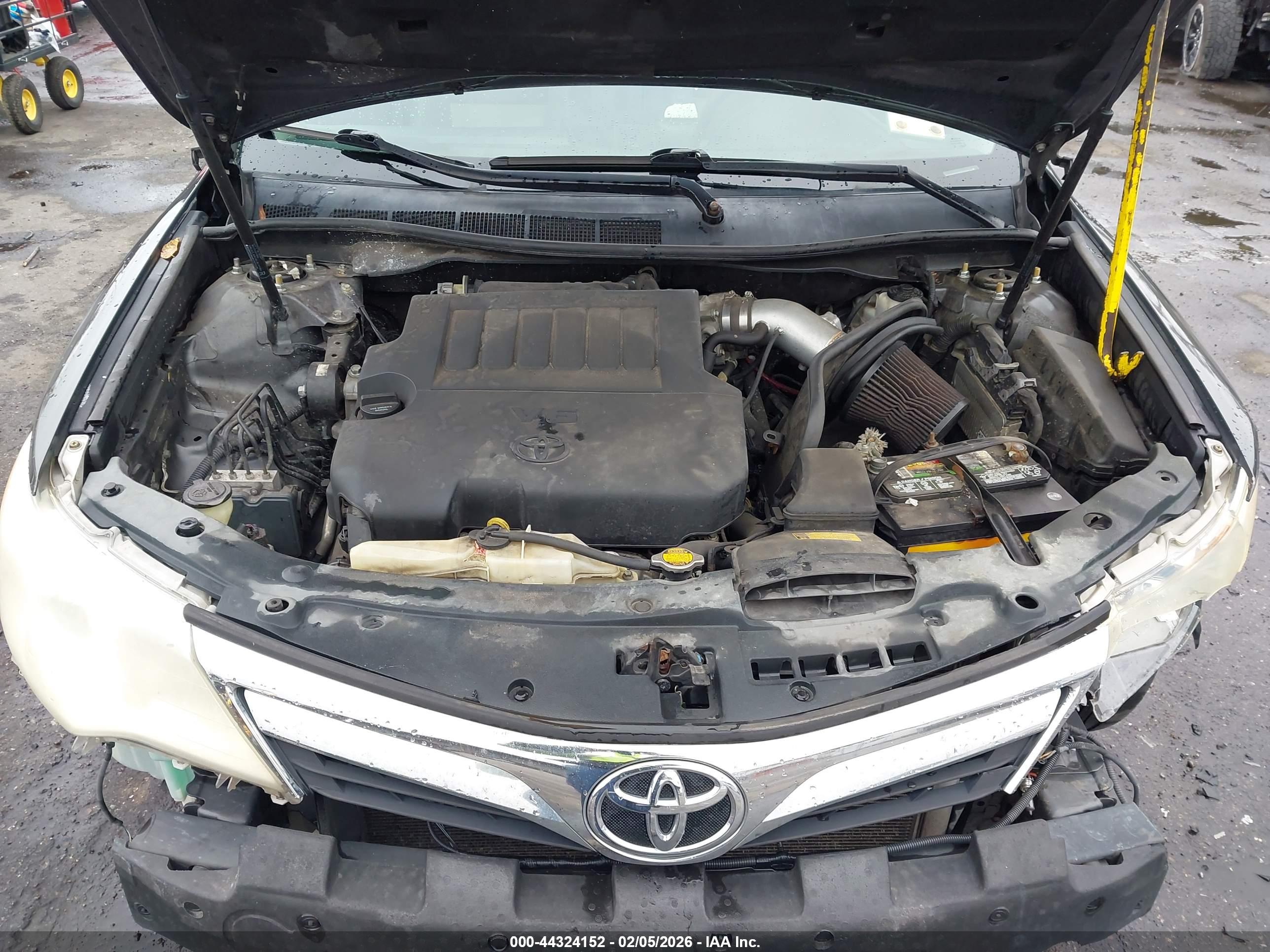 TOYOTA CAMRY image 10
