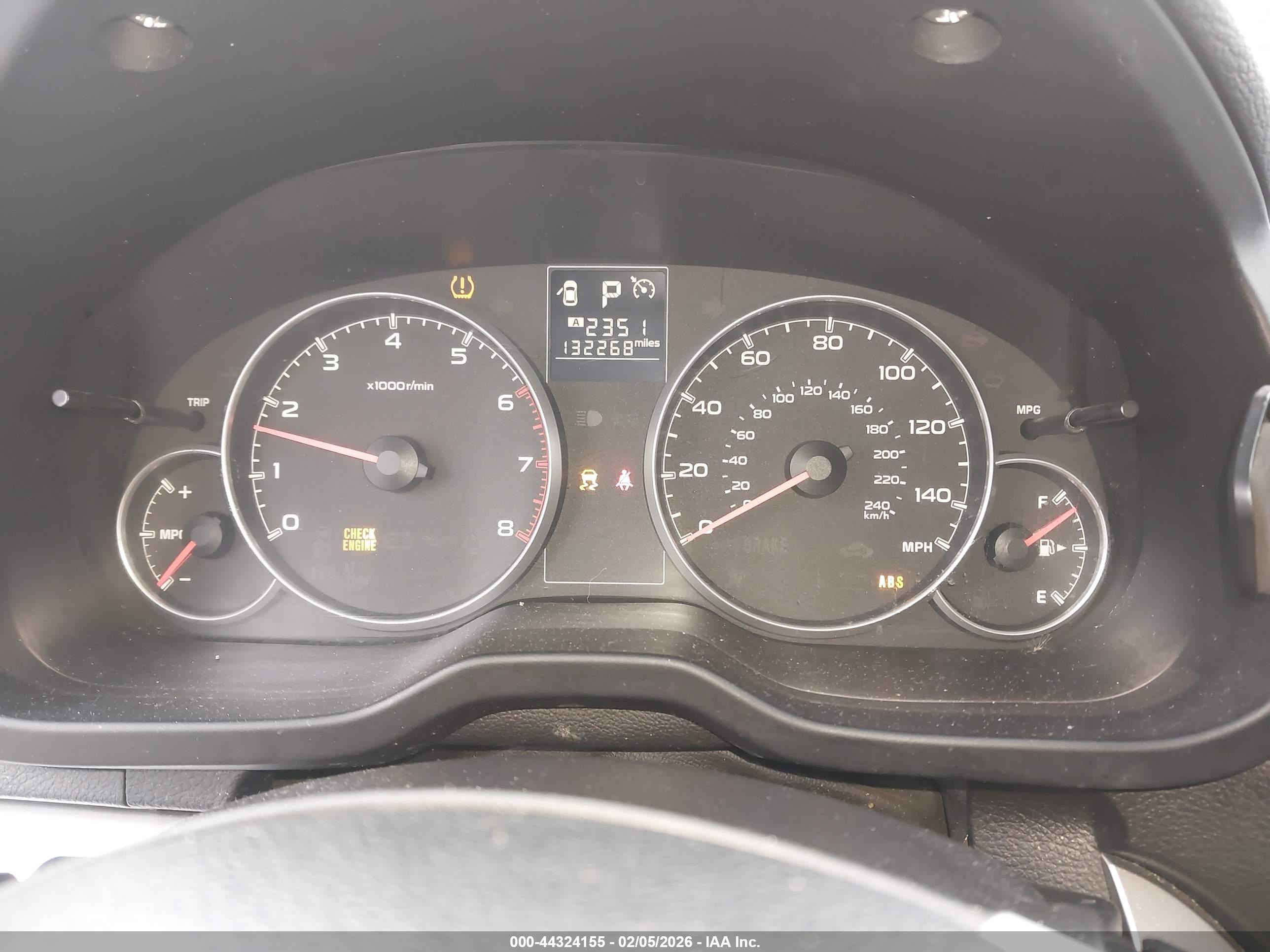 SUBARU OUTBACK image 7