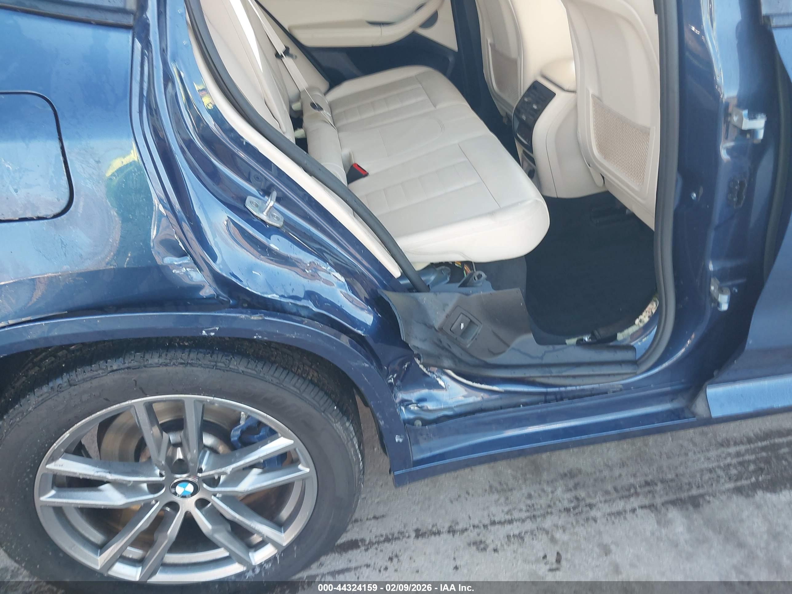 BMW X3 image 6