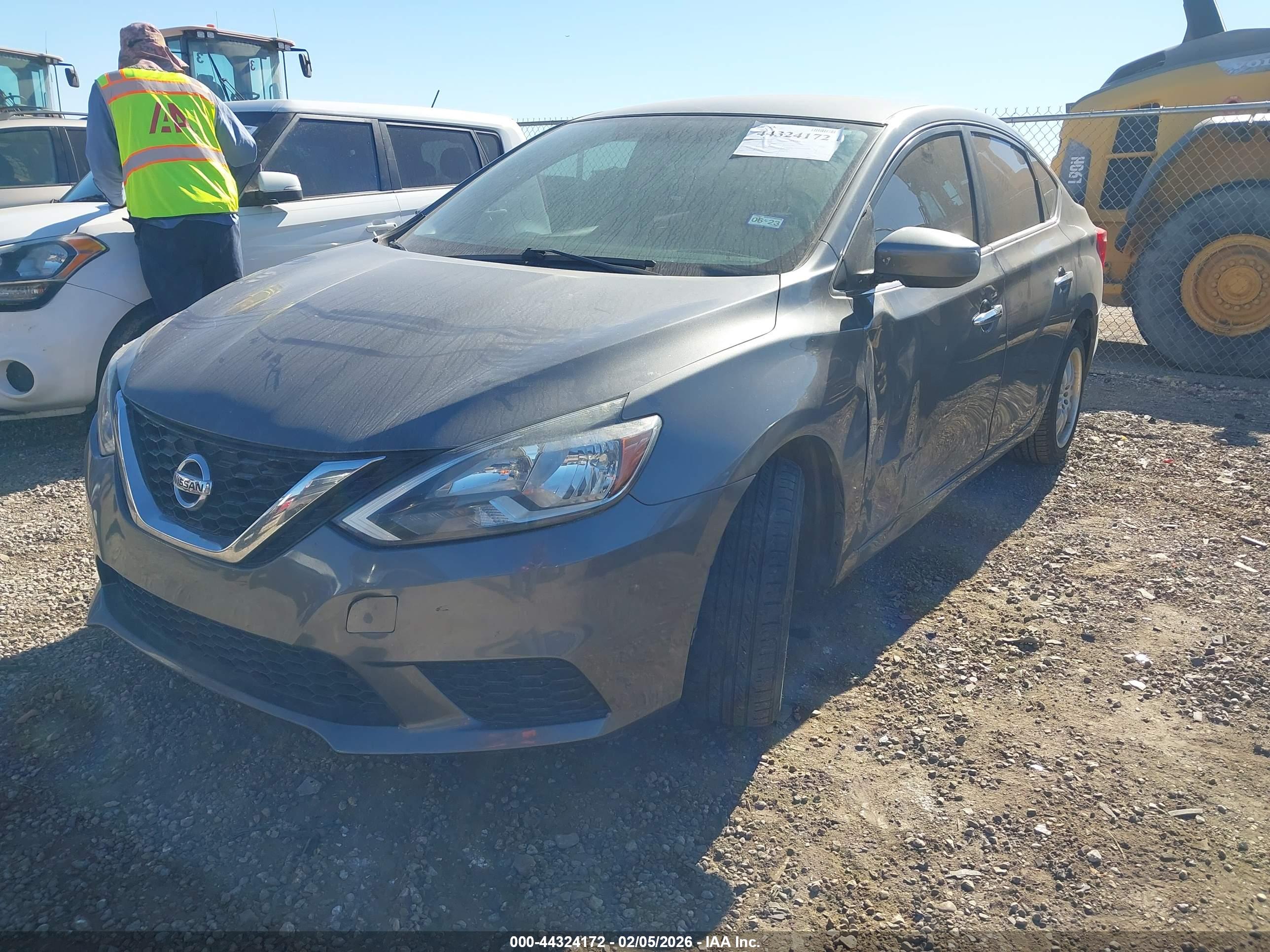 NISSAN SENTRA image 2