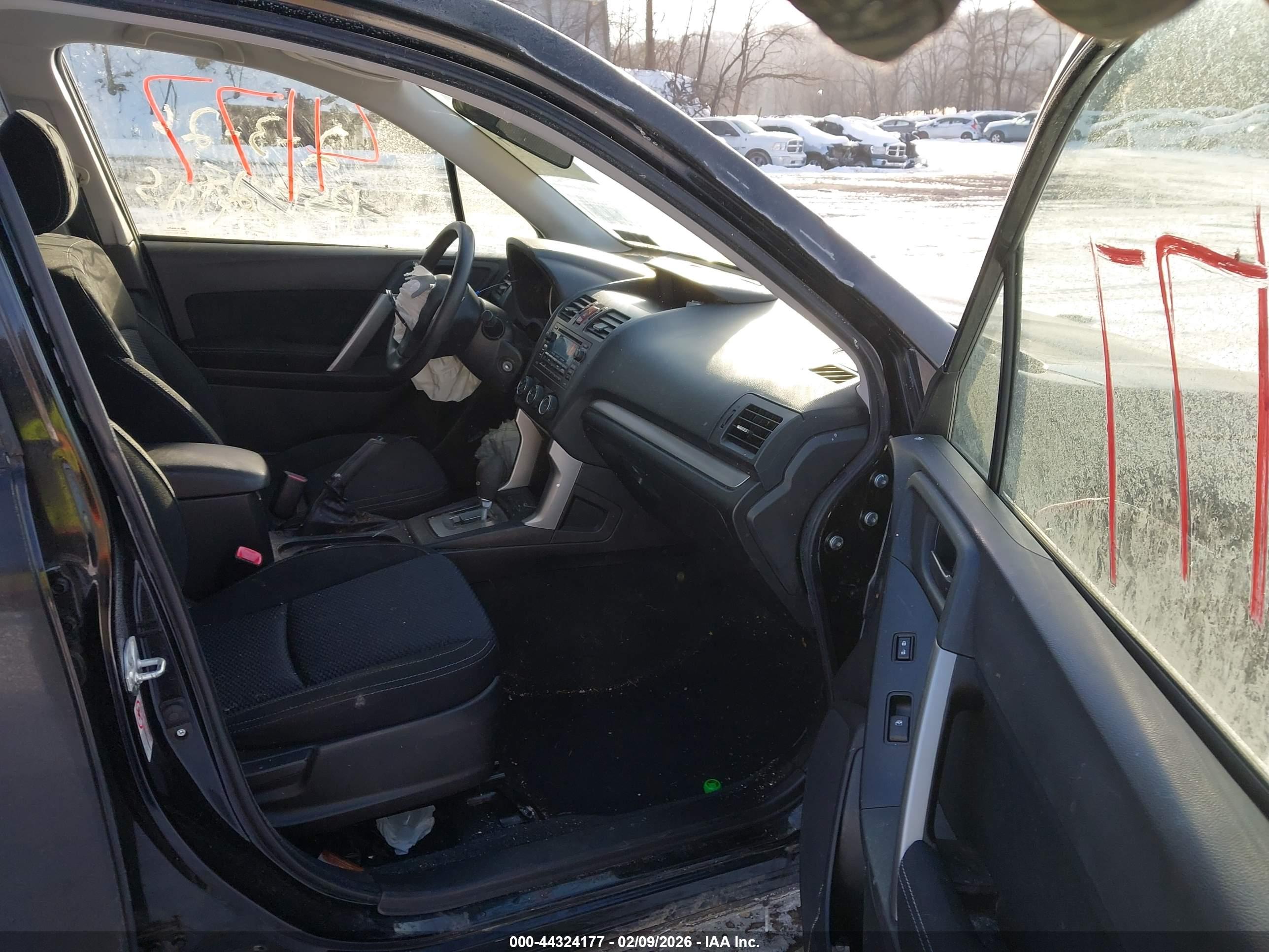 SUBARU FORESTER image 5