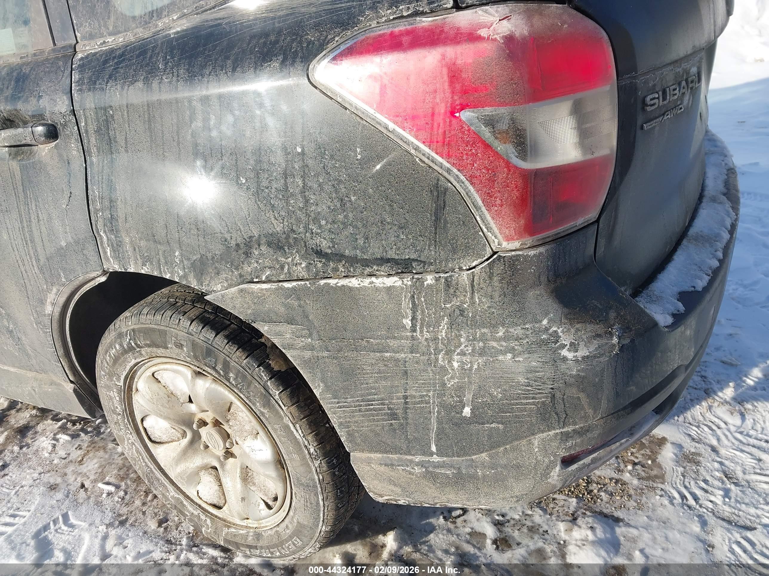 SUBARU FORESTER image 6