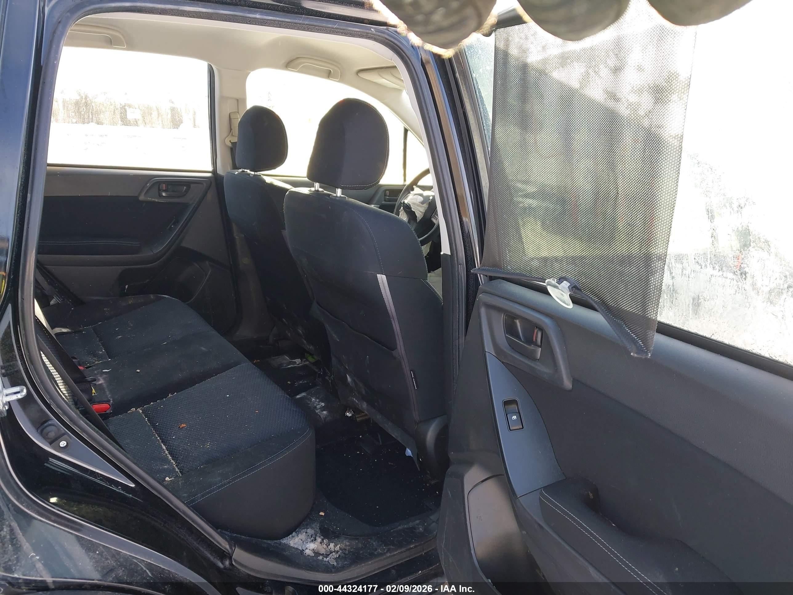 SUBARU FORESTER image 8