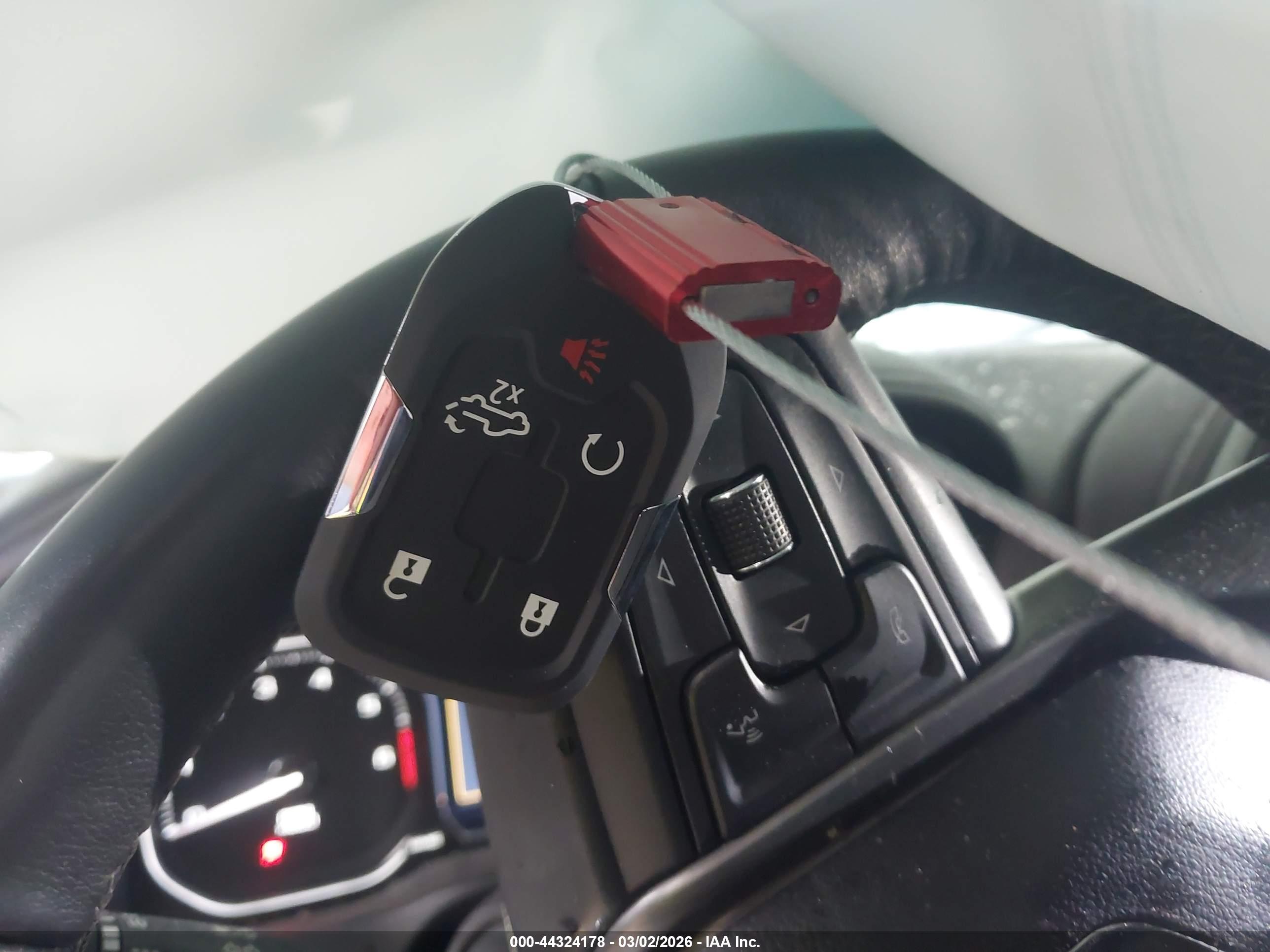 GMC SIERRA image 11