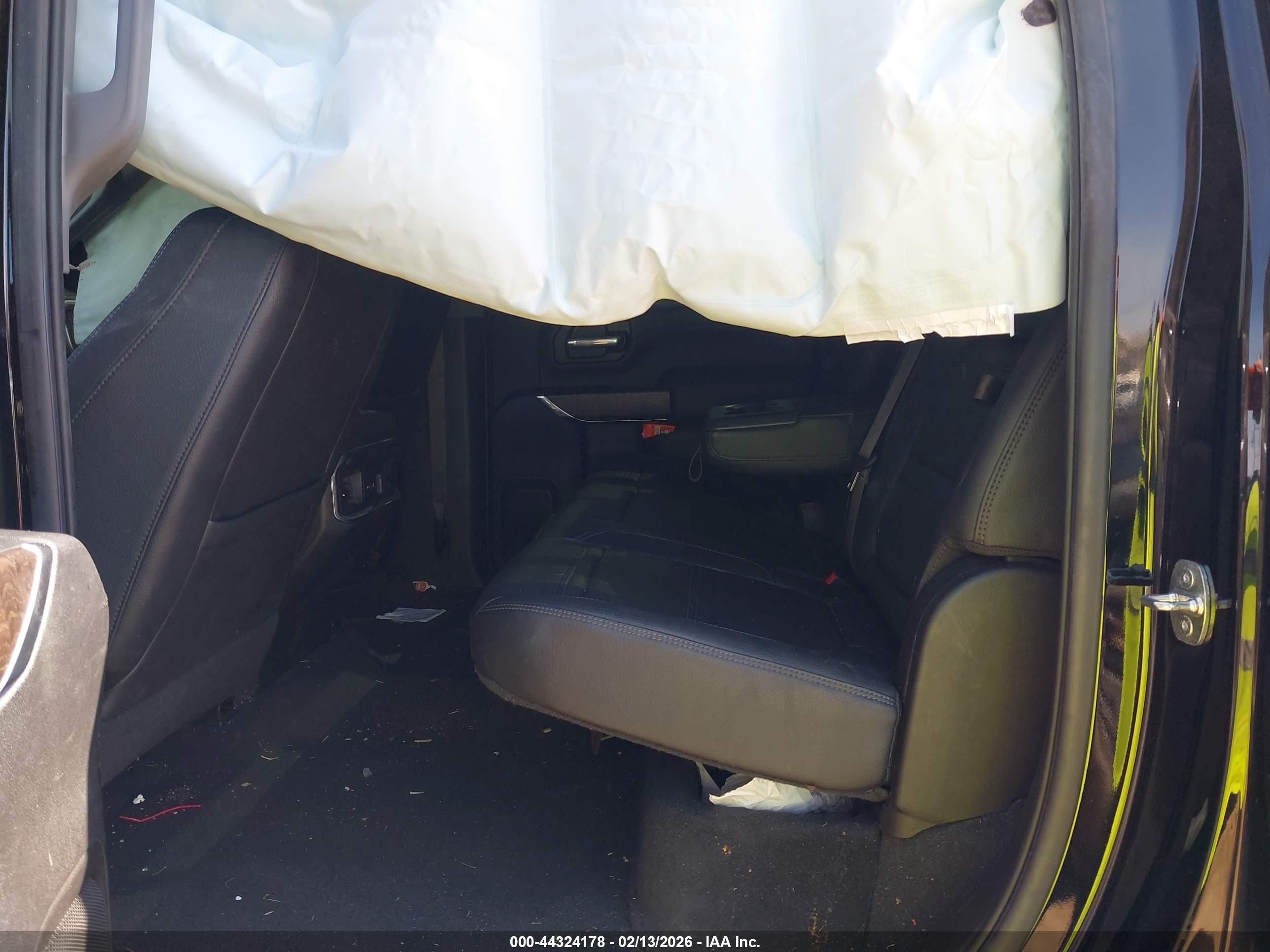 GMC SIERRA image 7