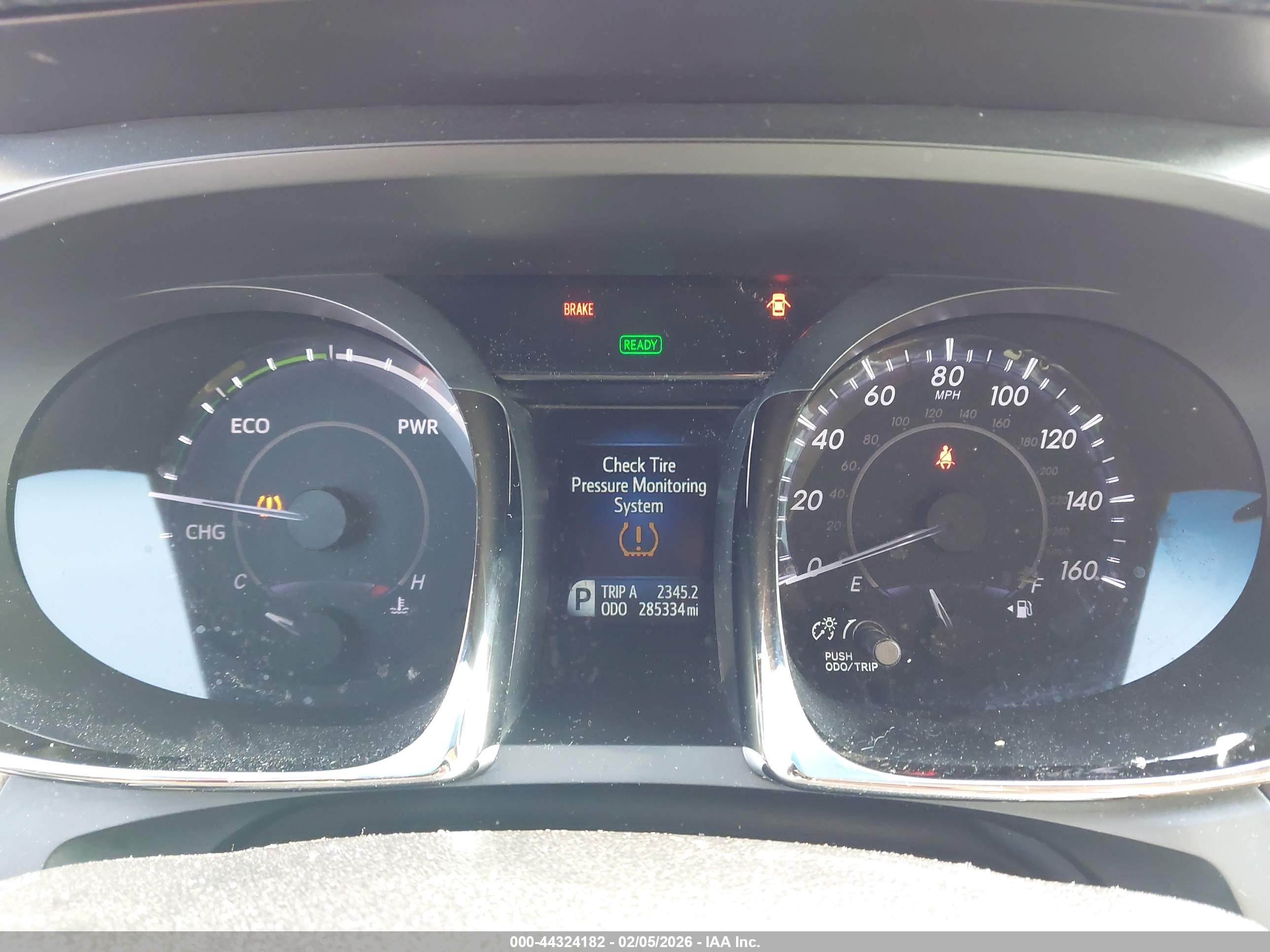 TOYOTA AVALON image 7