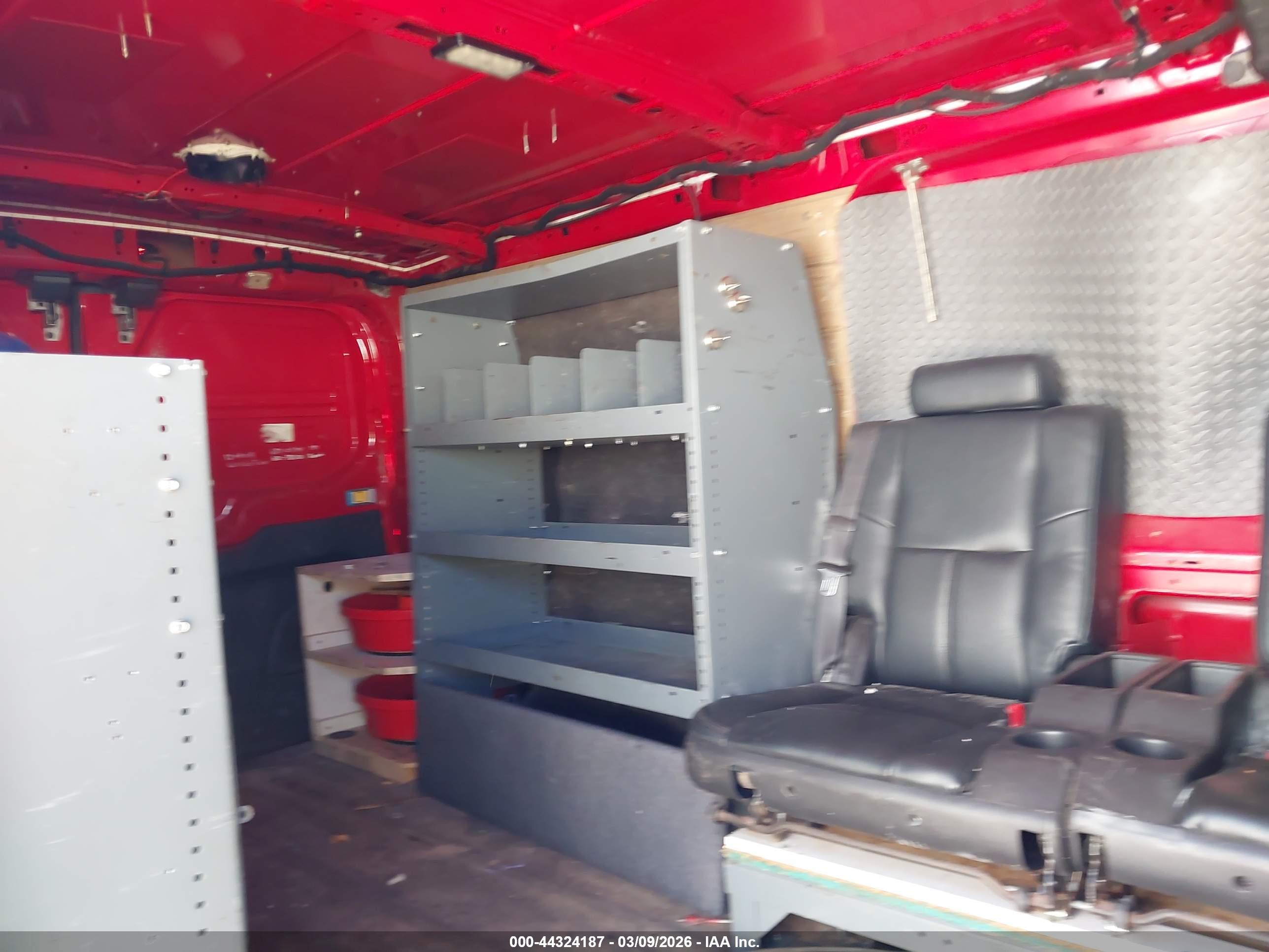FORD TRANSIT-250 image 8