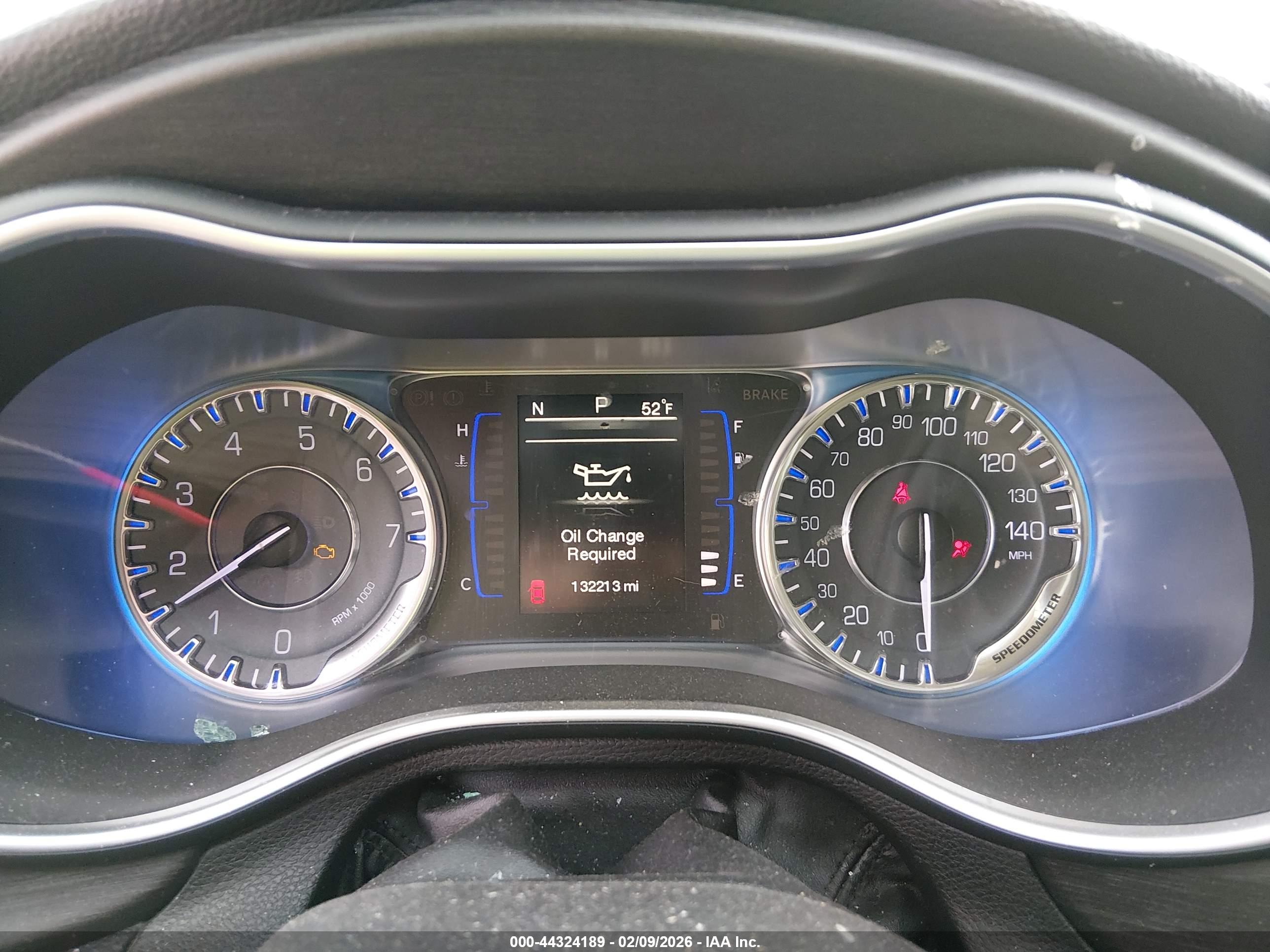CHRYSLER 200 image 7