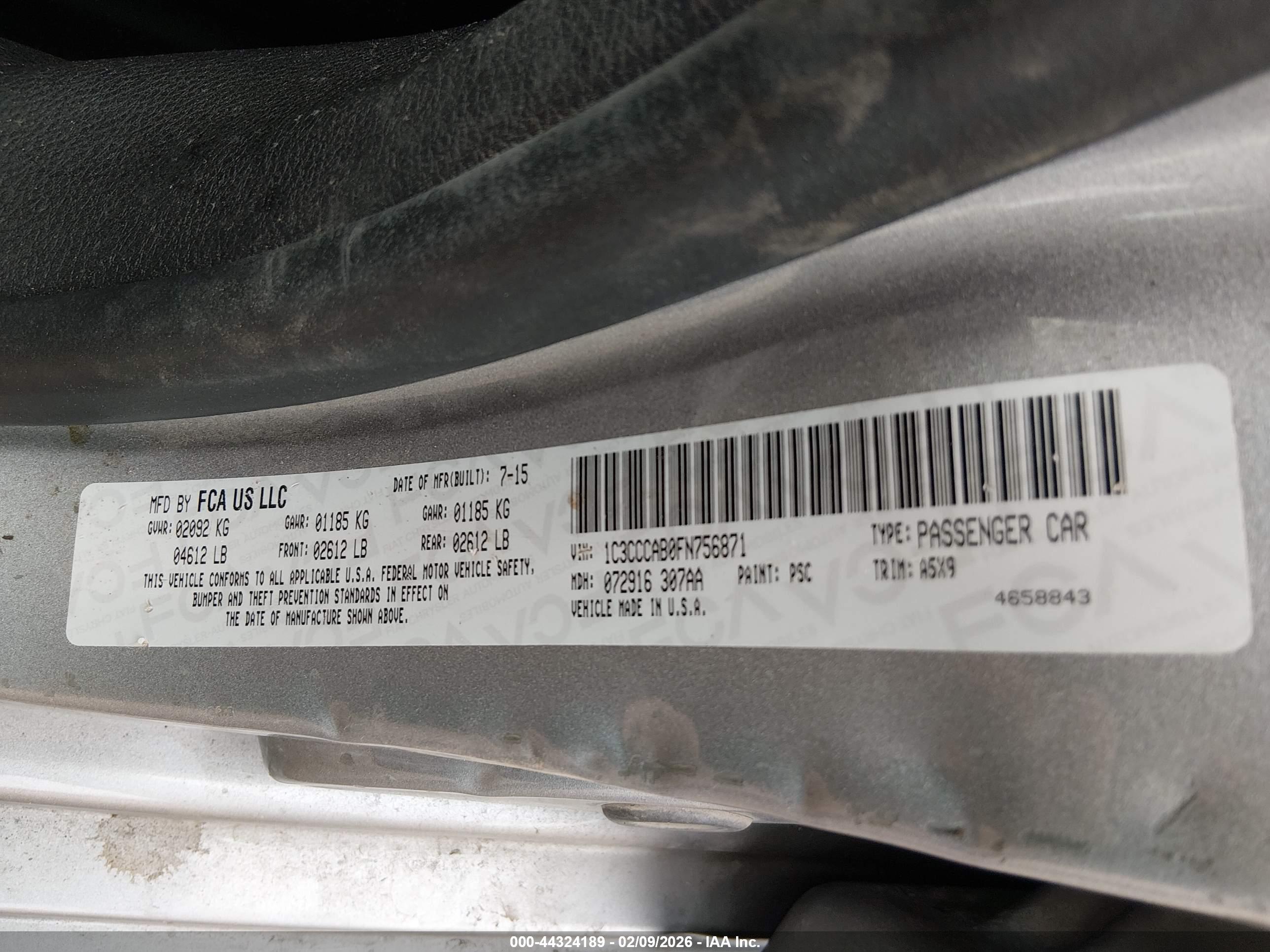 CHRYSLER 200 image 9