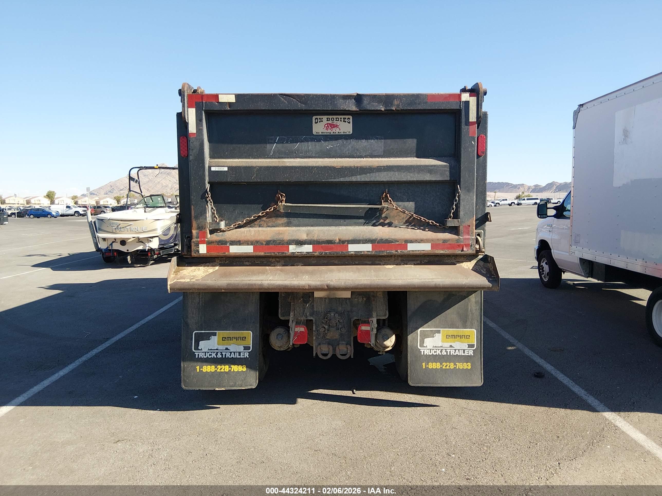FREIGHTLINER M2 image 8