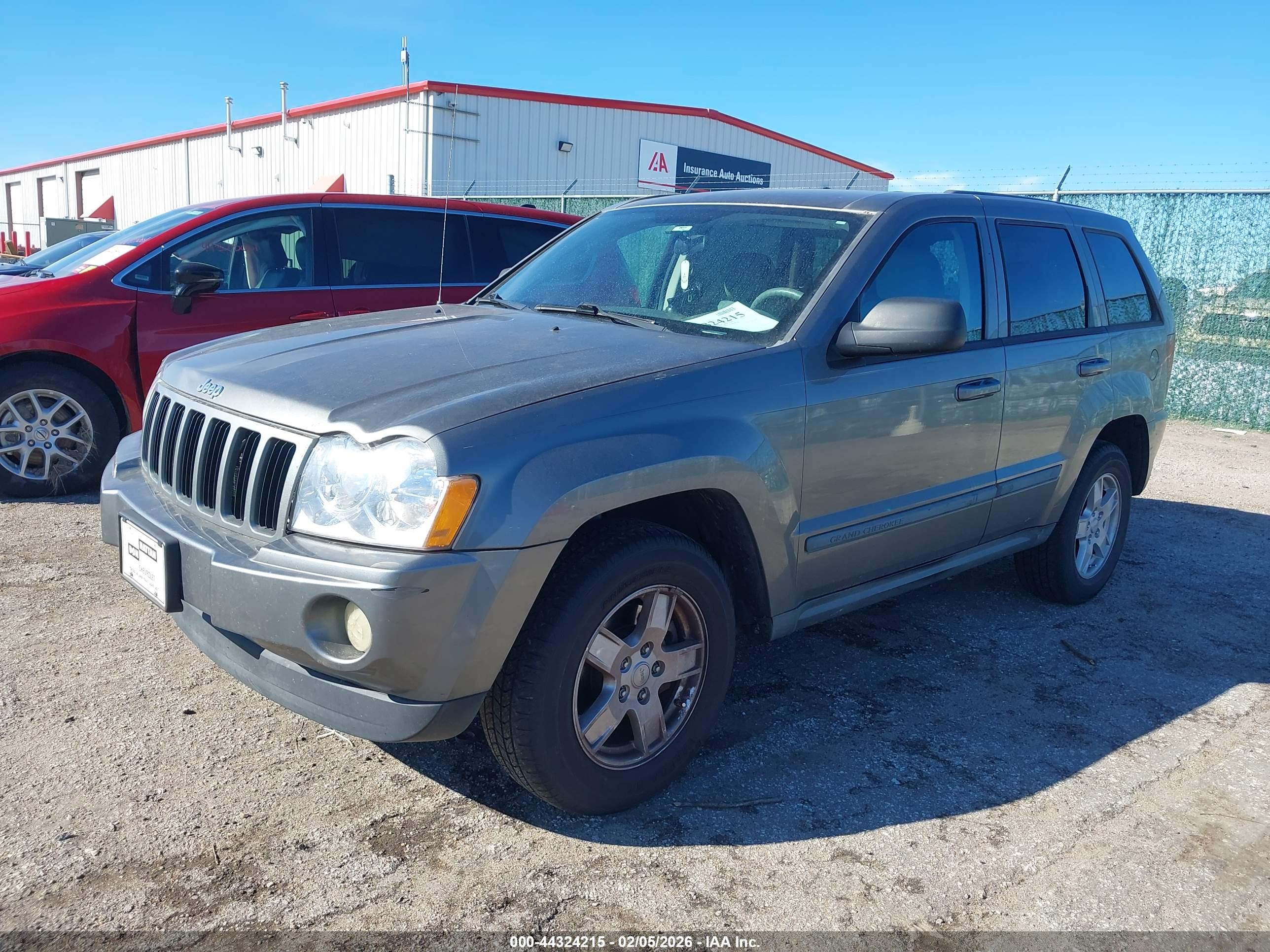 JEEP GRAND image 2