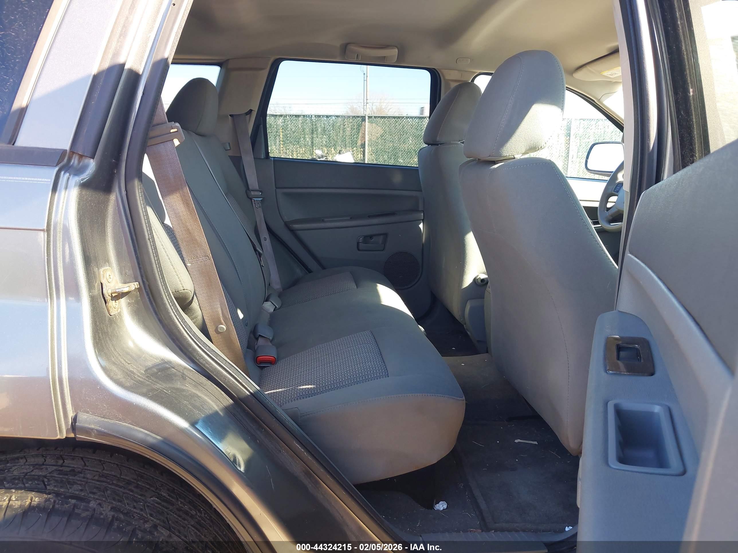 JEEP GRAND image 8